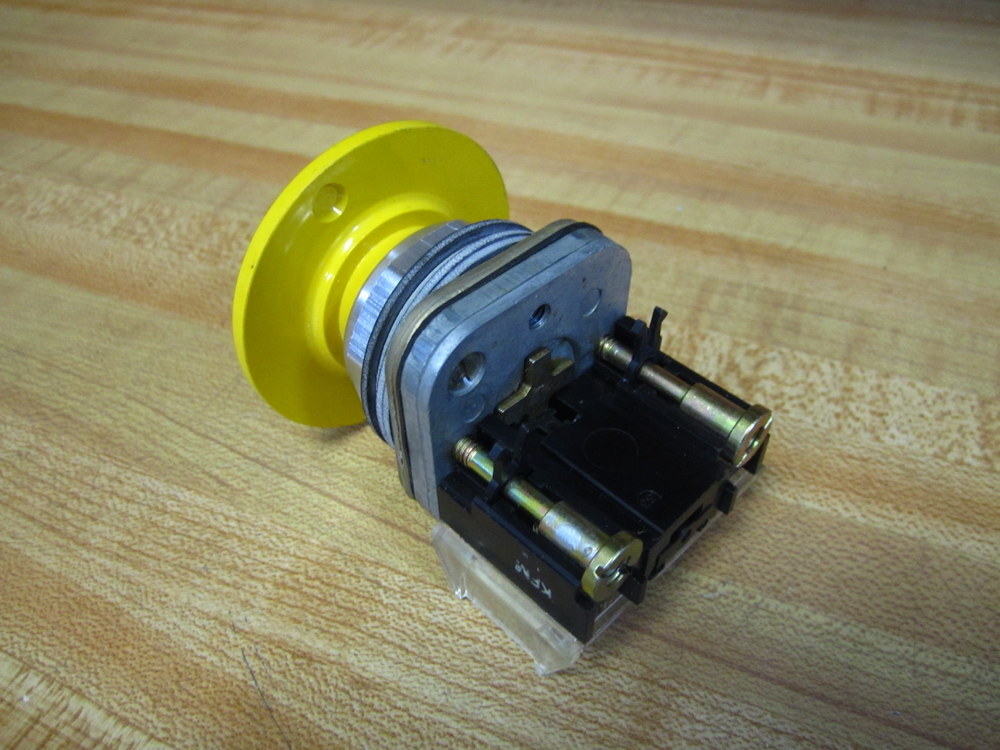 Allen Bradley 800T-D9A Push Button 800TD9A w/800T-XA (Pack of 3)