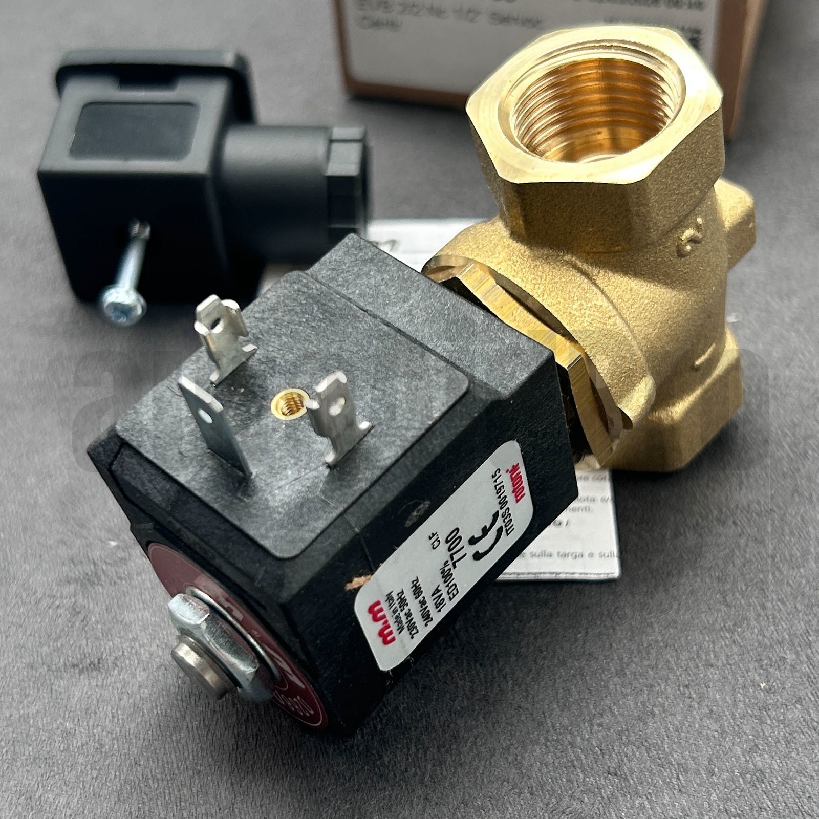 D266DVU Solenoid Valve for M&M 2/2 Way G1/2 10.5mm 7700 230V Coil