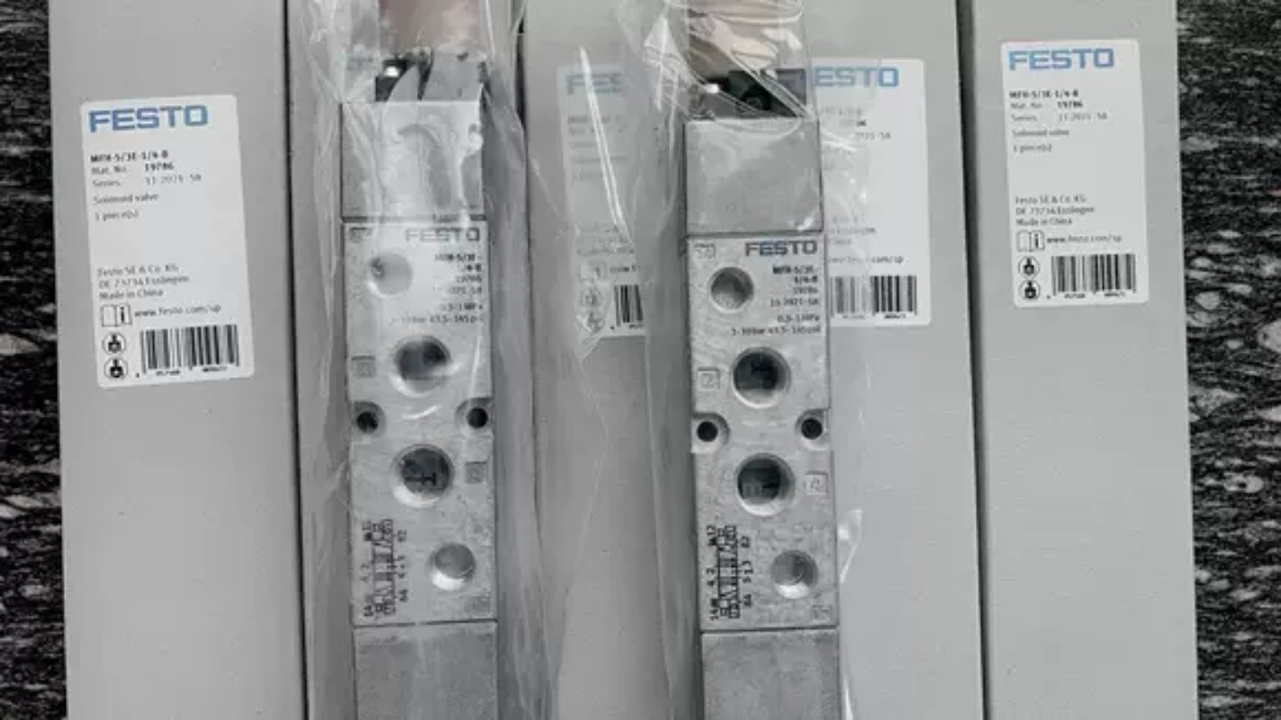 1PC NEW FIT FOR Festo Brand solenoid valve MFH-5/3E-1/4-B 19786