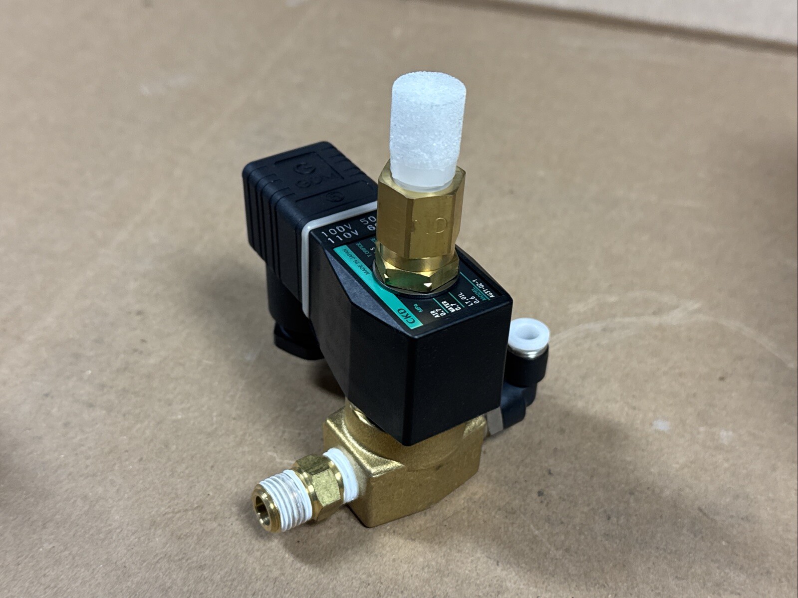 NEW CKD AG31-02-1-AC110V Solenoid Valve Air / Water / Oil 100/110V AG31-02-1
