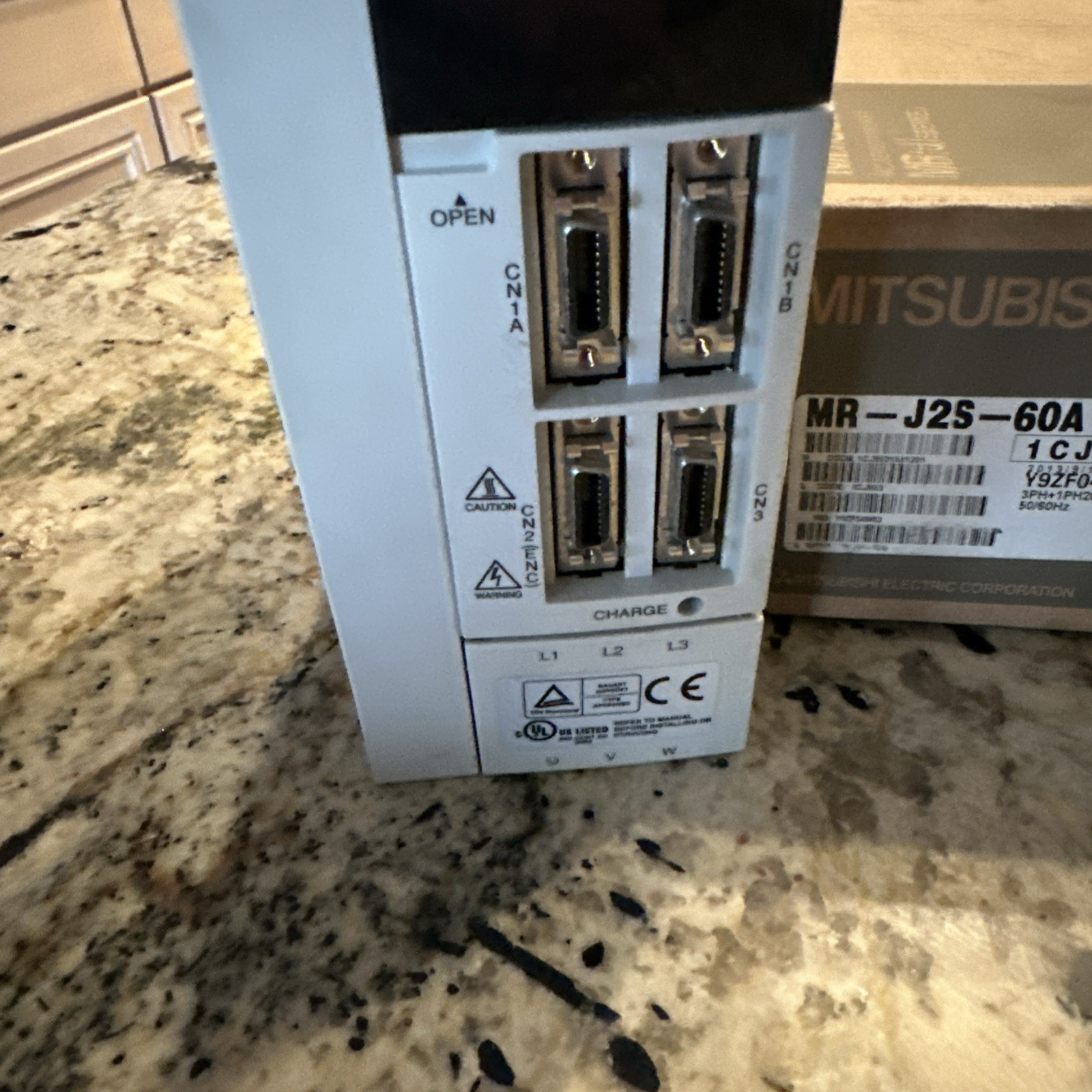 MR-J2S-60A Mitsubishi Servo Driver 1CJ853 FAST SHIPPING
