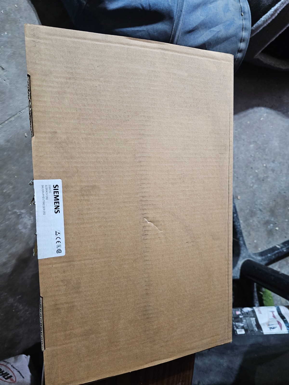 Open box SIEMENS s5 subrack er1 6ES5701-1LA12