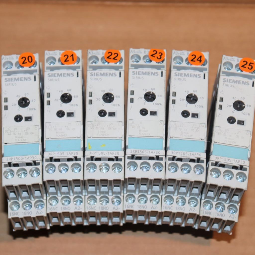 One Siemens Time Relay 3RP1505-1AP30 Blinker Flasher Chip