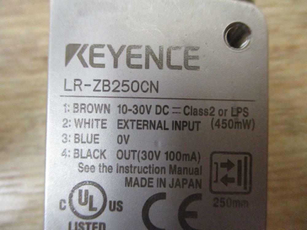 Keyence LR-ZB250CN Laser Sensor LRZB250CN