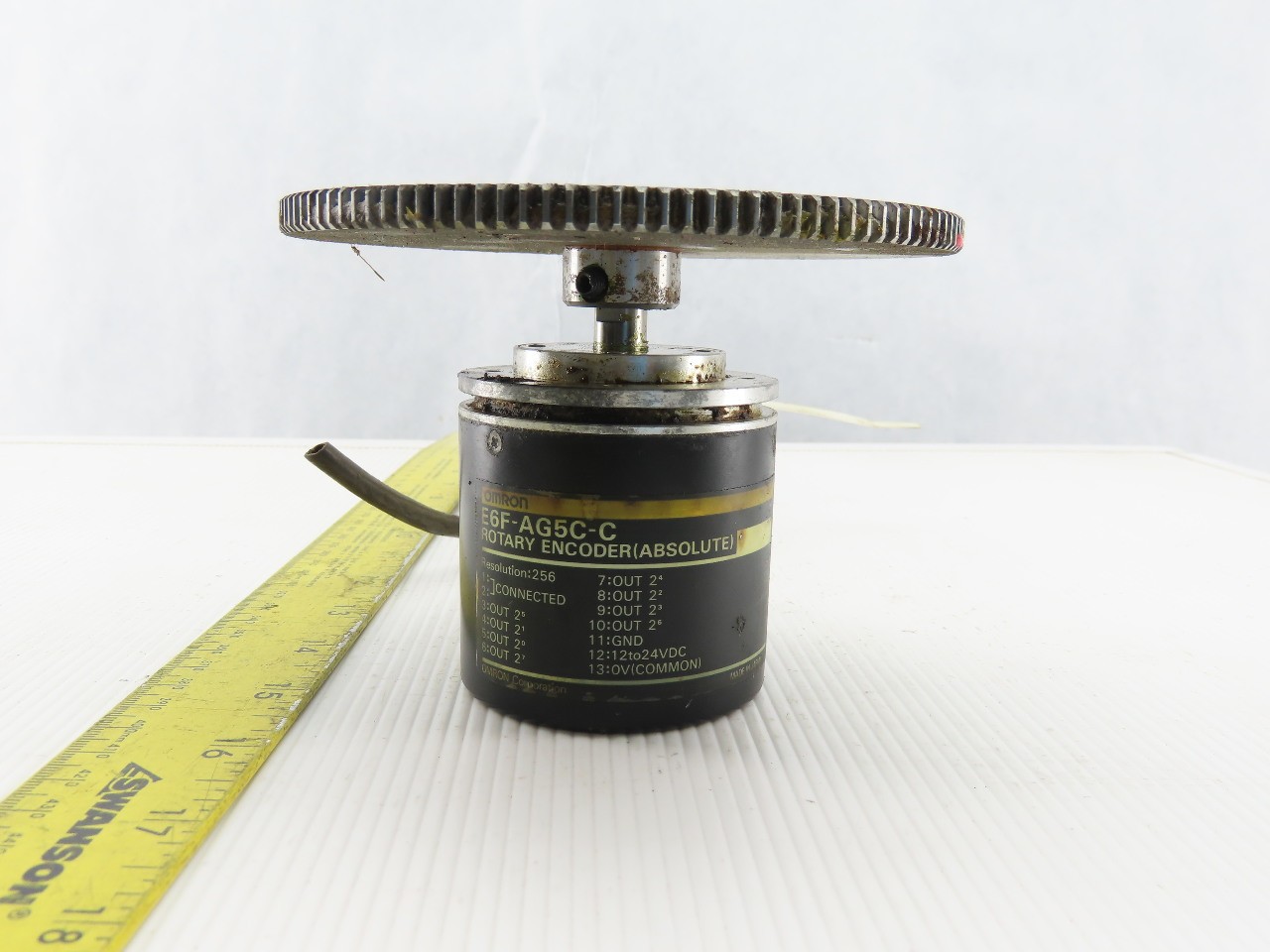 Omron E6F-AG5C-C 256P/R Rotary Encoder