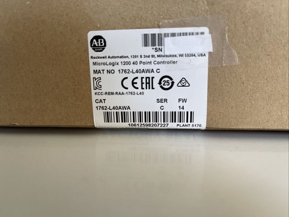 1PC New AB 1762-L40AWA SER C MicroLogix 1200 40 Piont Controller AB 1762L40AWA