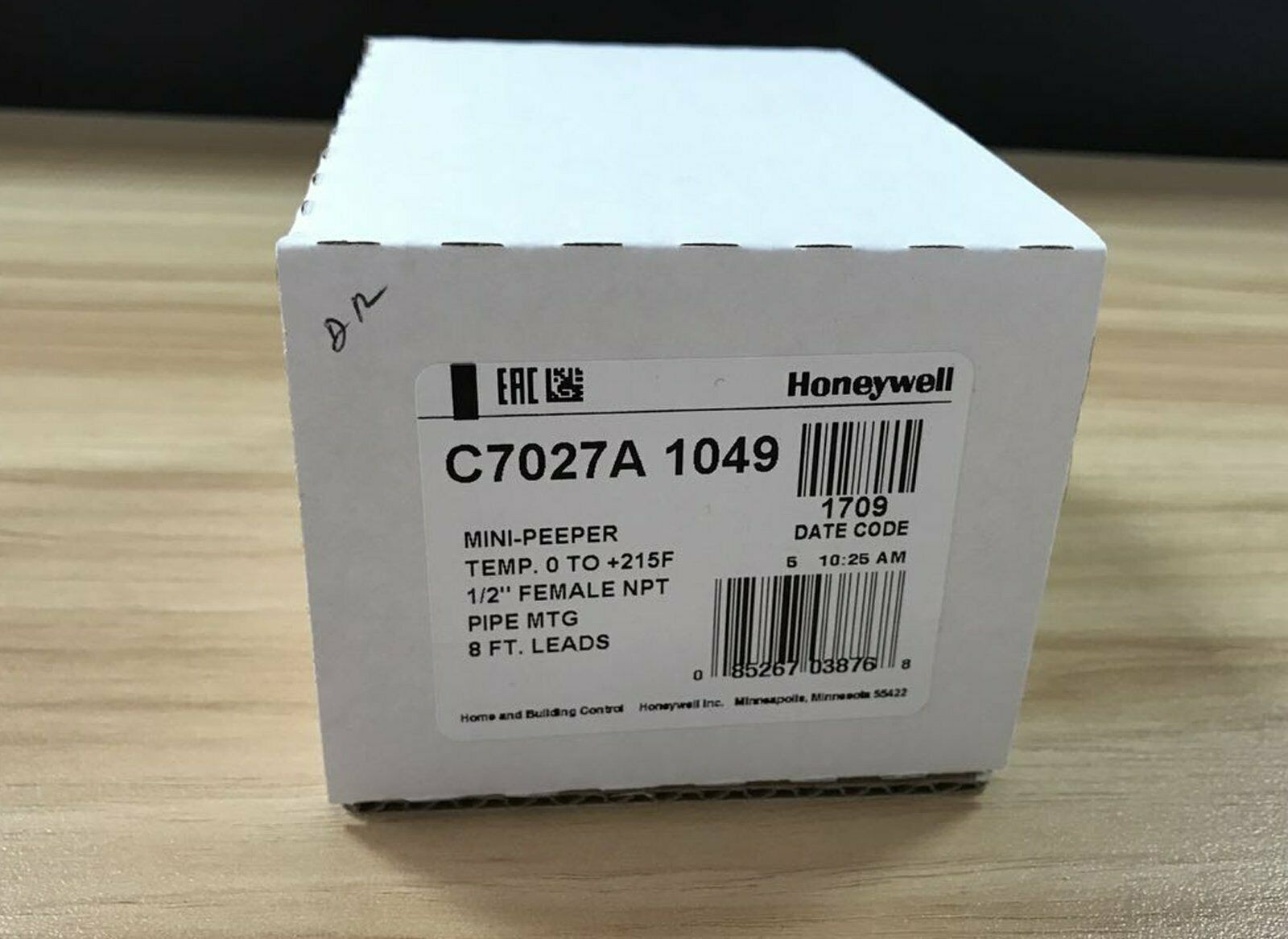 New Honeywell C7027A1049 C7027A-1049 Flame Detector Sensor Fast Shipping 1P