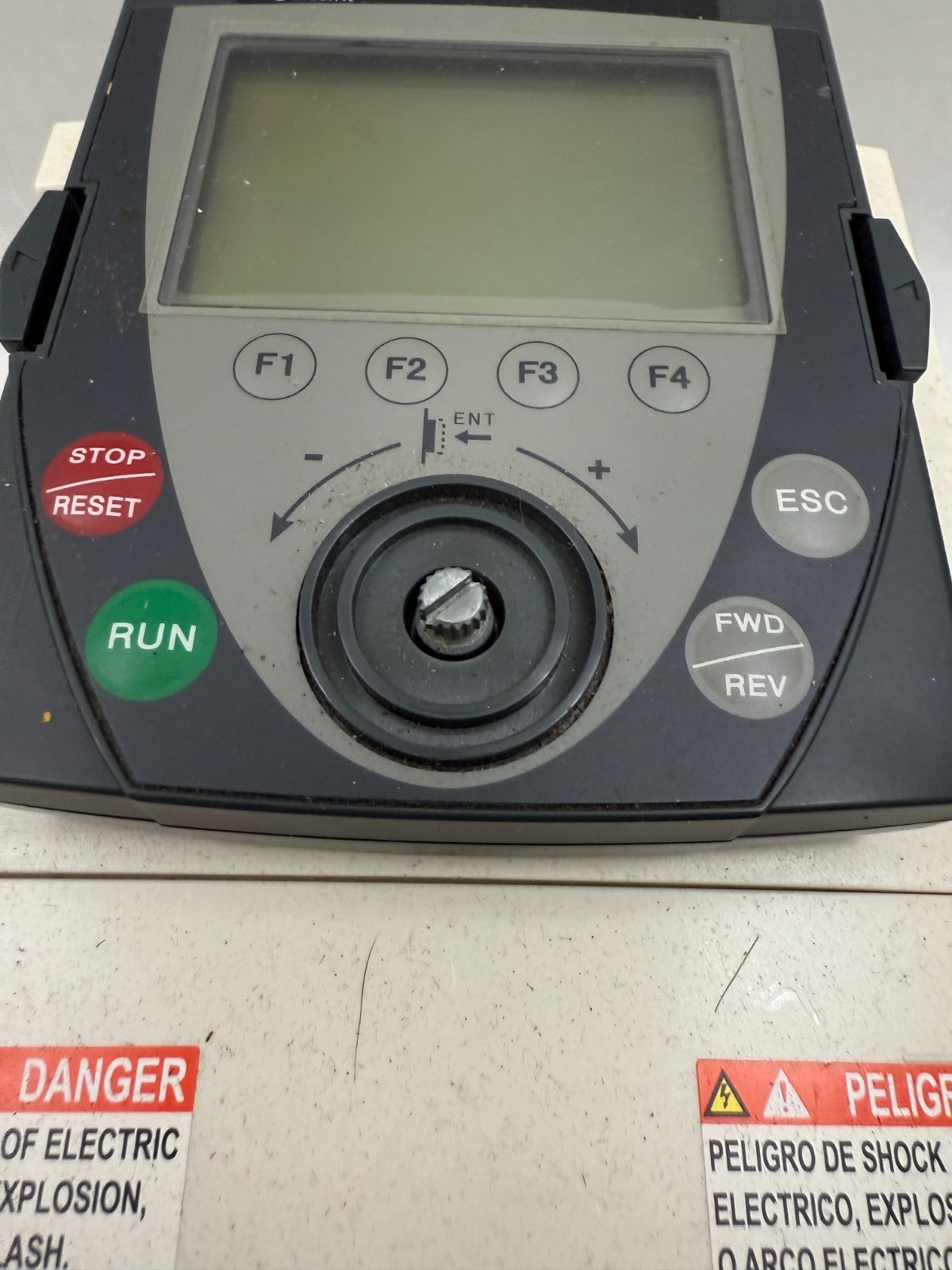Schneider VW3A1101 NNB Programmable Controller W/ Board Missing Knob #G15