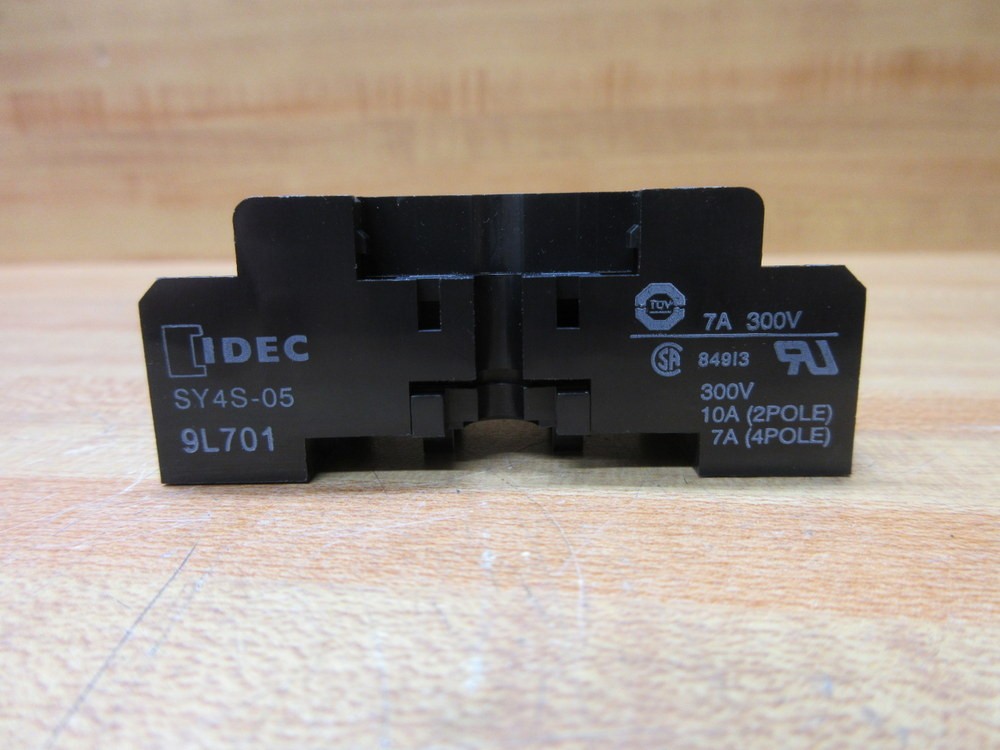 IDEC SY4S-05 Socket SY4S05 Black.