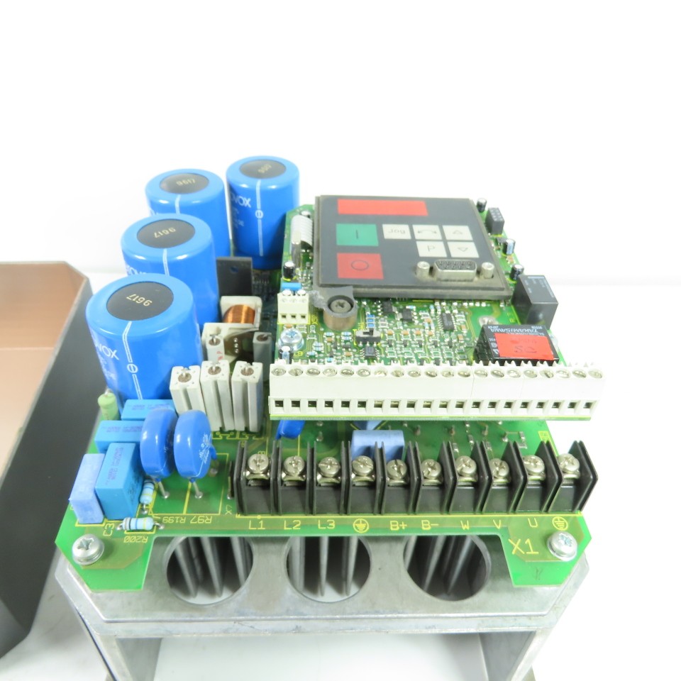 Siemens 6SE3114-0DC40 Micromaster Inverter Drive 380-500V 2.0HP 47-63HZ