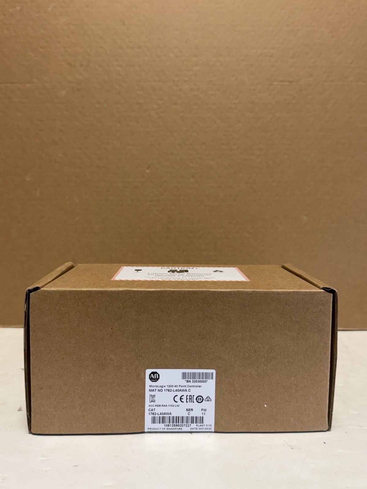 Factory Sealed AB 1762-L40AWA/C MicroLogix 40 Point Controller 1762L40AWA serC