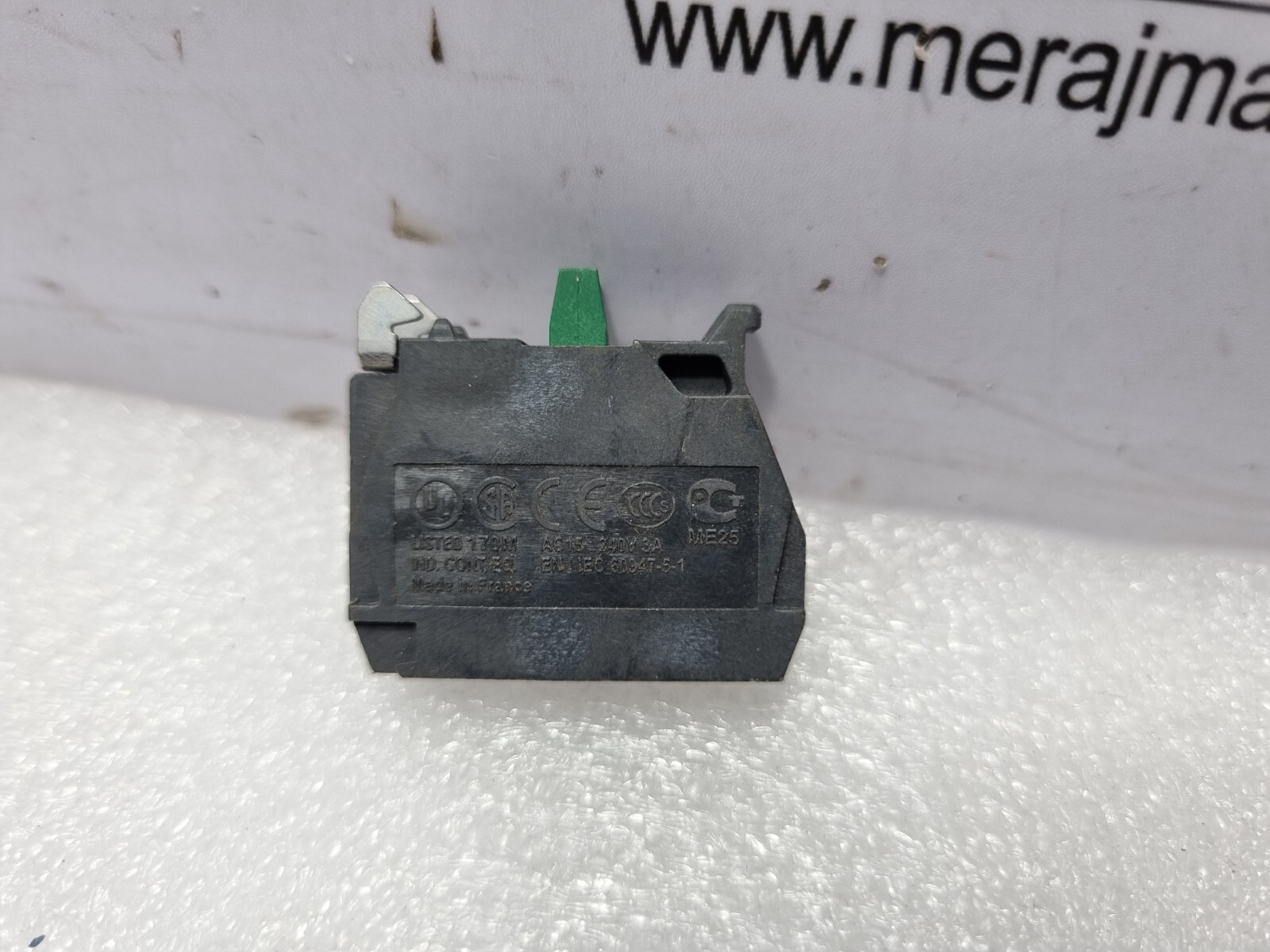 Telemecanique ZBE-101 Switch / Schneider Electric – Lot of 14pcs