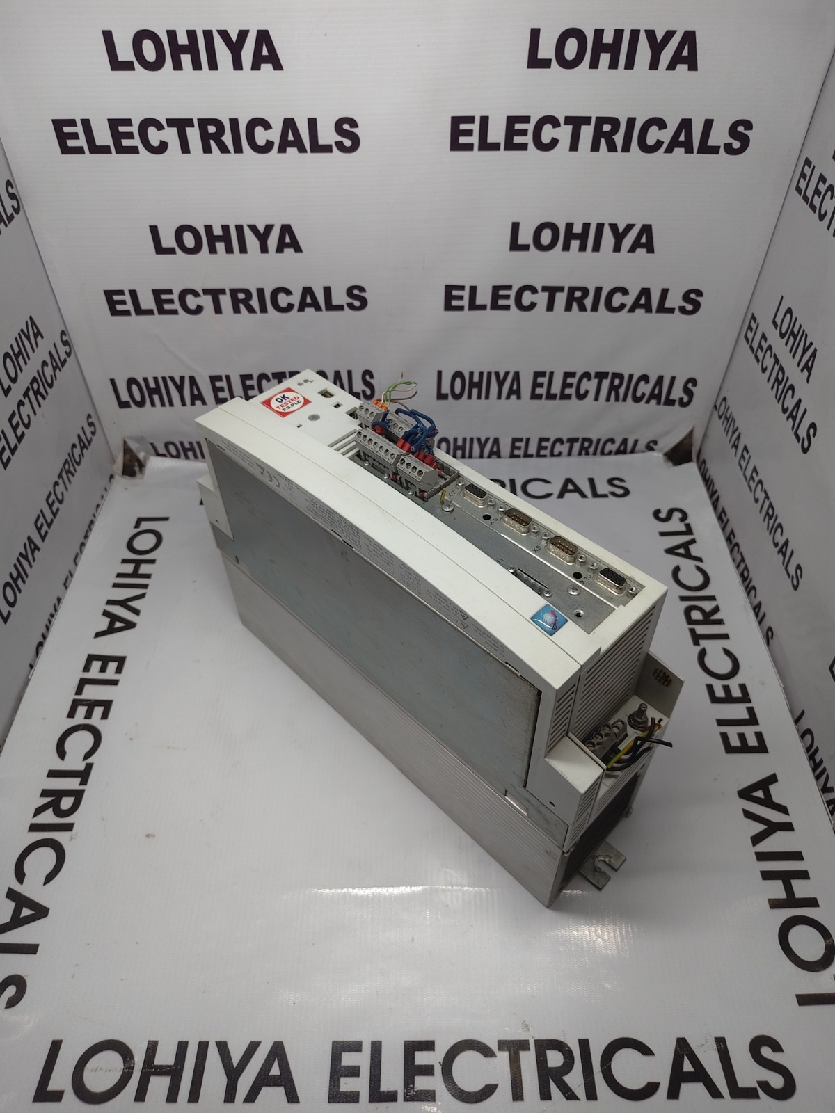 LENZE EVS9324-ESV004 SERVO CONTROLLER ( USED CONDITION )