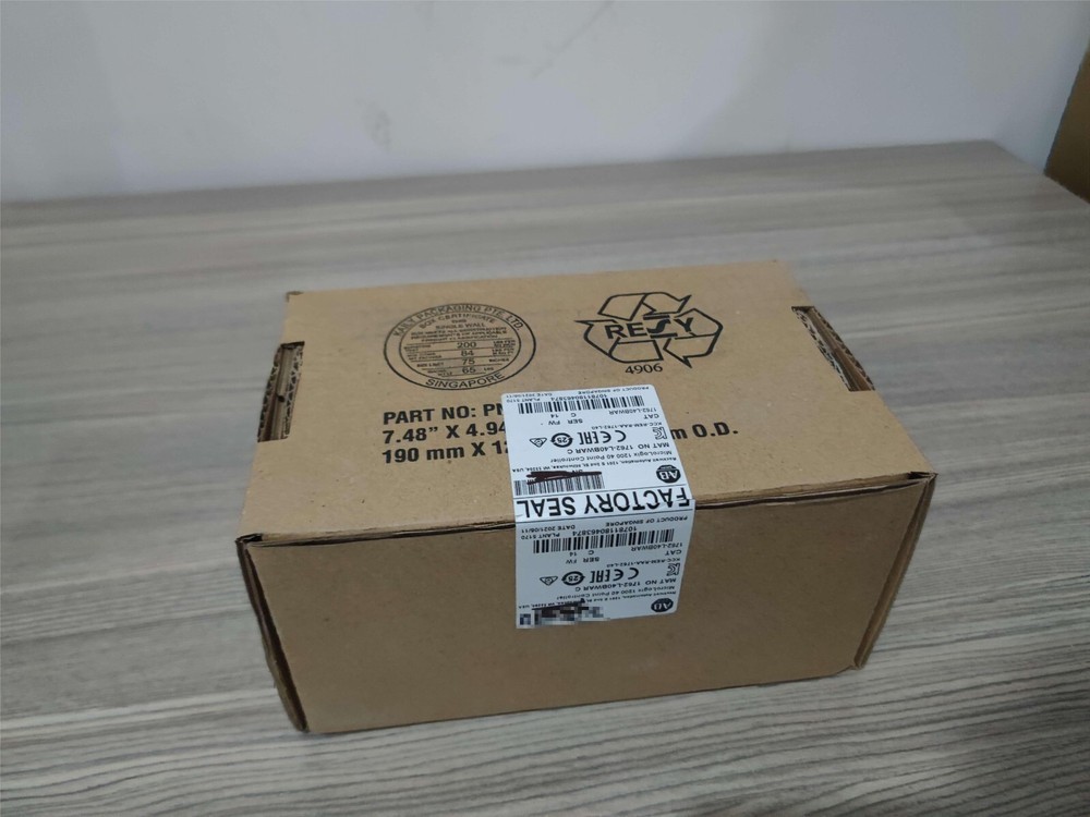 Allen-Bradley MicroLogix 1200 40 Point Controller 1762-L40BWAR US Free Tax