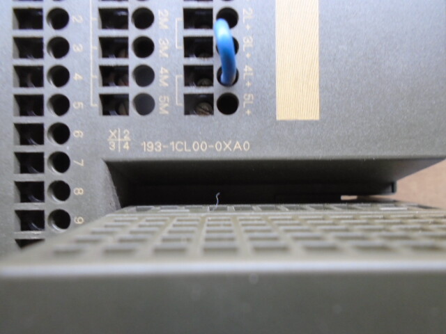 6ES7 133-1BL11-0XB0 Siemens PLC with 6ES7-193-1CL00-0XA0 Base R5