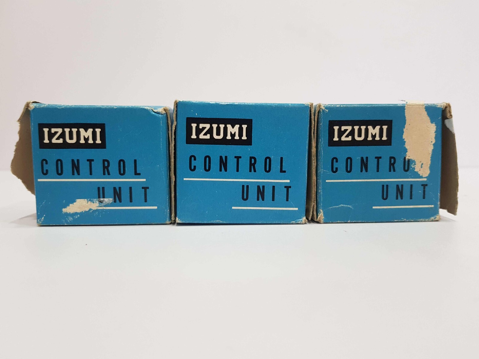 IZUMI RED PILOT LIGHT – LOT OF 3