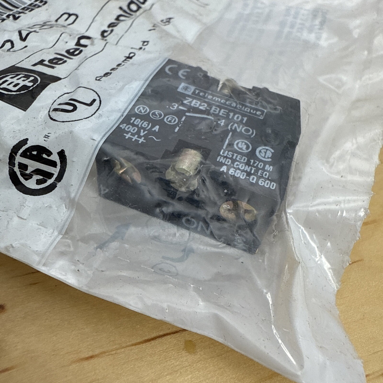 ZB2BE101 Telemecanique Contact Block Normally Open 24963 22mm Push Button OEM