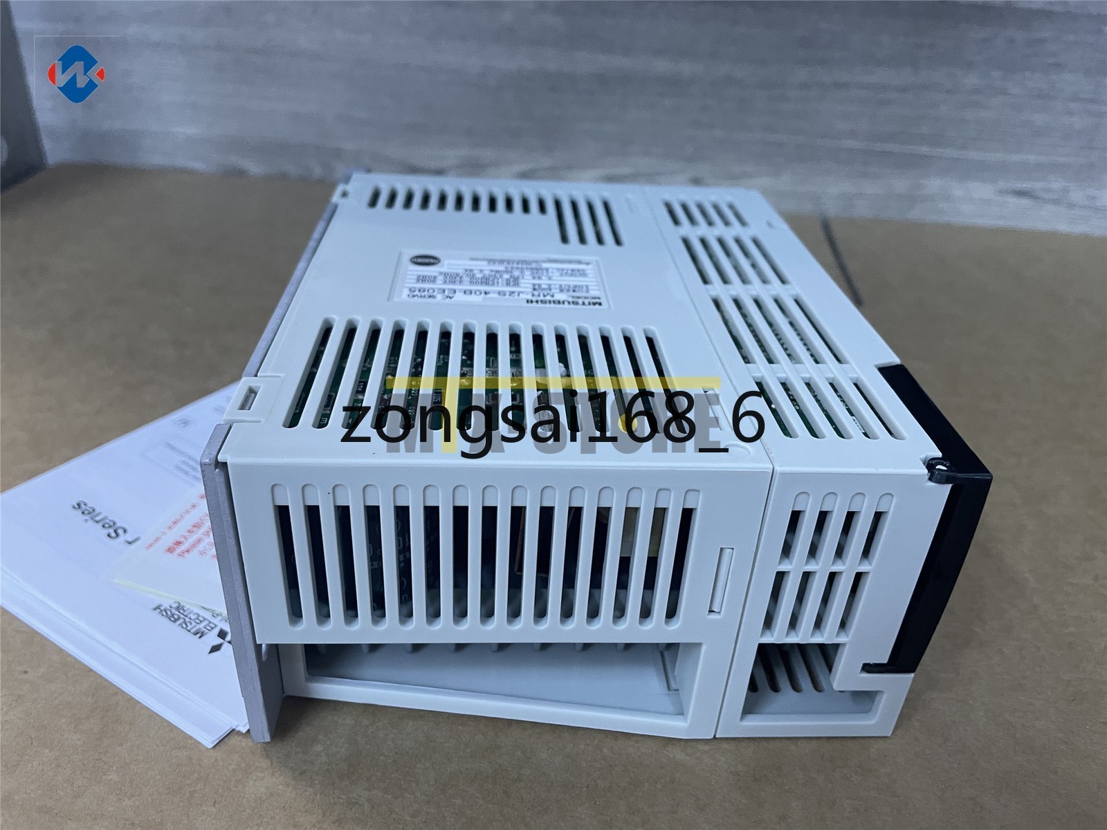 1pcs New In Box Mitsubishi servo motor MR-J2S-40B-EE085