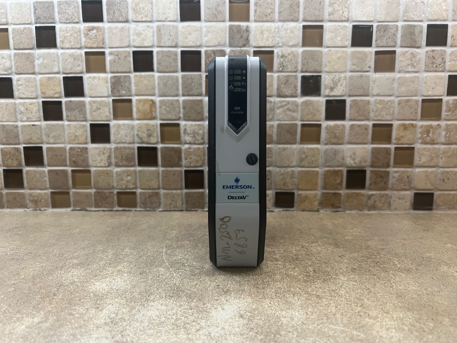 Emerson Fisher Rosemount DeltaV KJ2005X1-BA2 MX. 13P0067X Controller