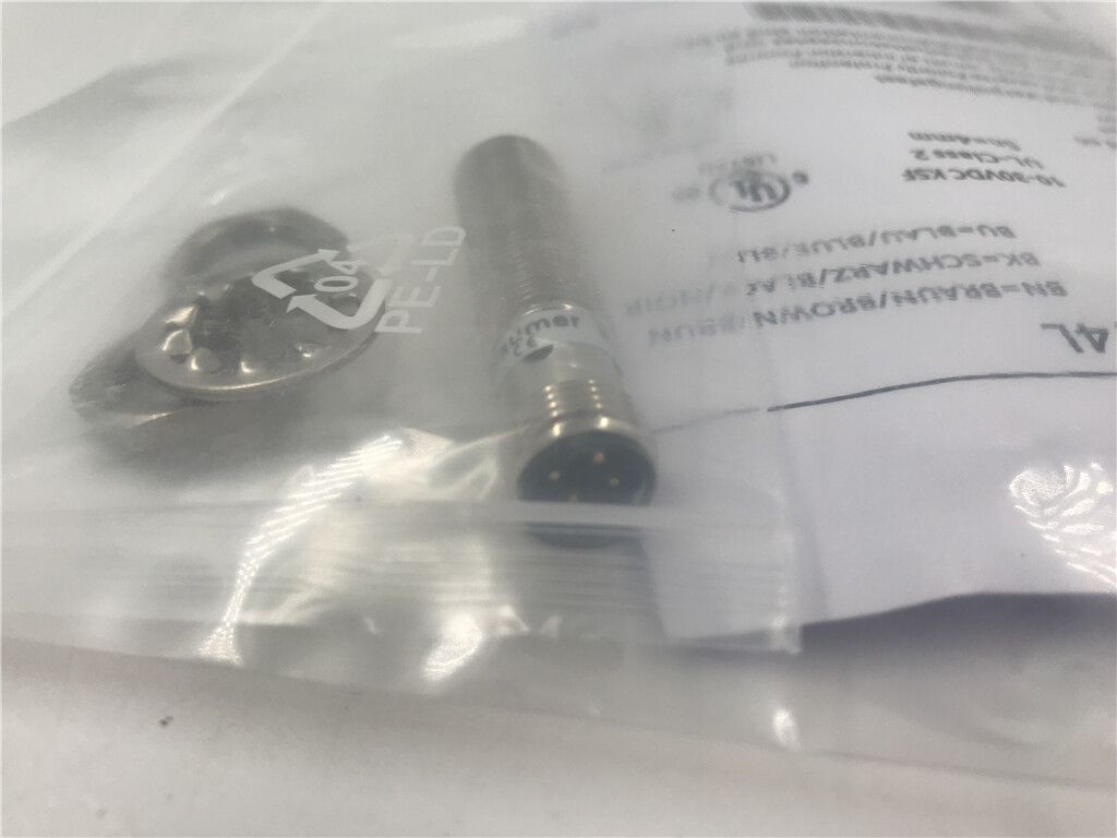 1PCS New Baumer IFRM 12P3701/S14L IFRM 12P3701 / S14L Sensor&Proximity Switch