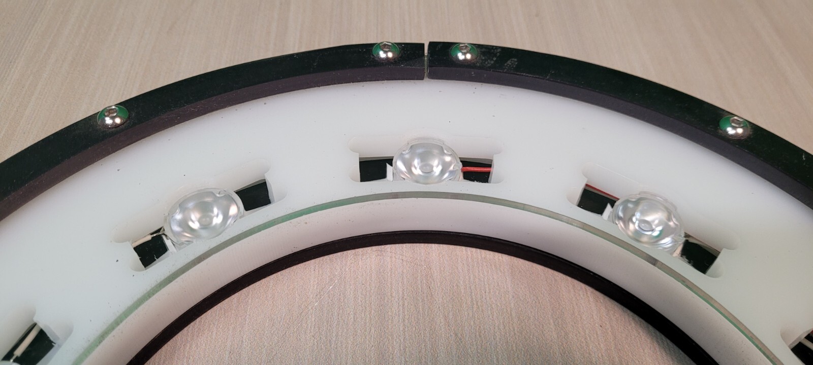 SPECTRUM ILLUMINATION MRL8.5-WHI/ 16 LED OPTIC FROSTED CAMERA VISION LIGHT