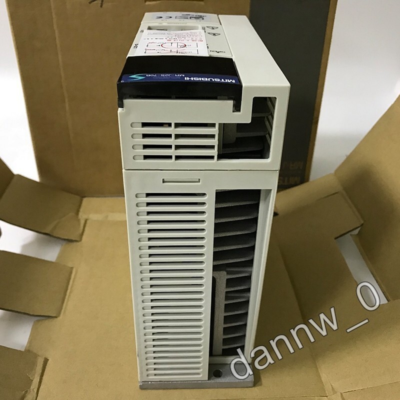 NEW IN BOX MITSUBISHI MR-J2S-70B AC Servo Drive Amplifier free fast shipping