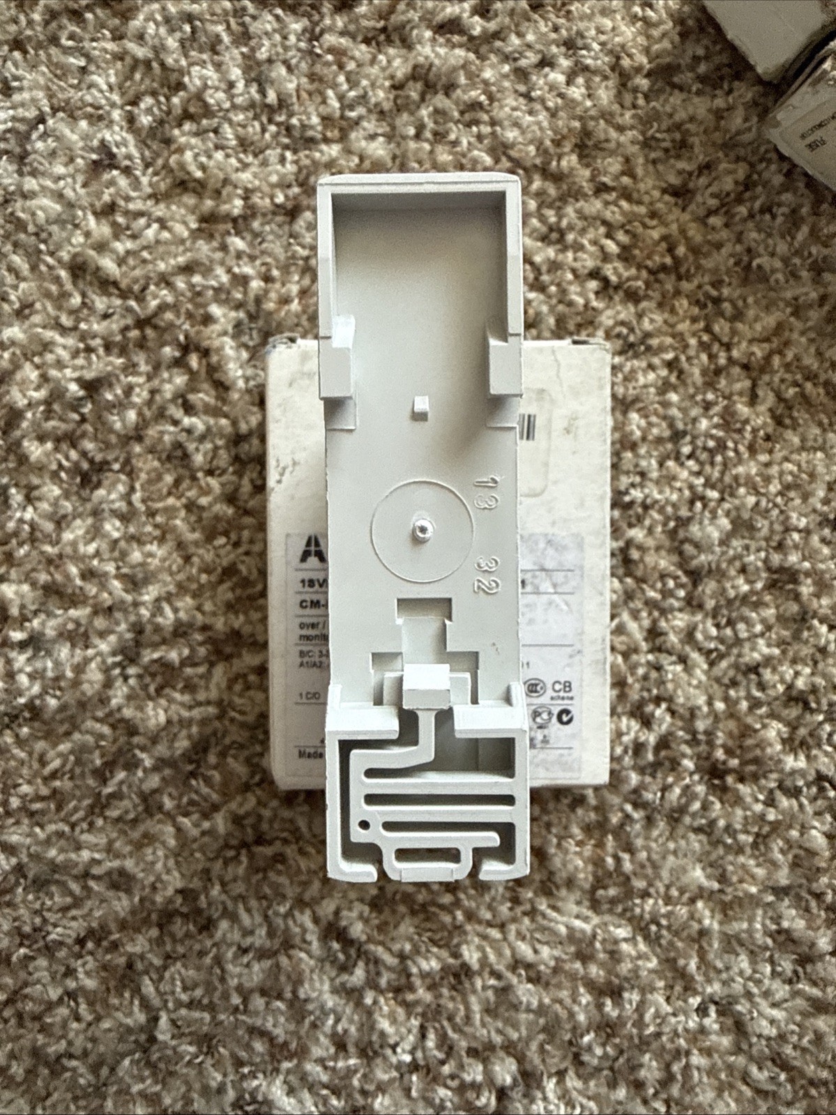 1PCS NEW ABB Single-phase voltage monitor CM-ESS.1S 1c/o, 3-600V, 24-240VAC/DC