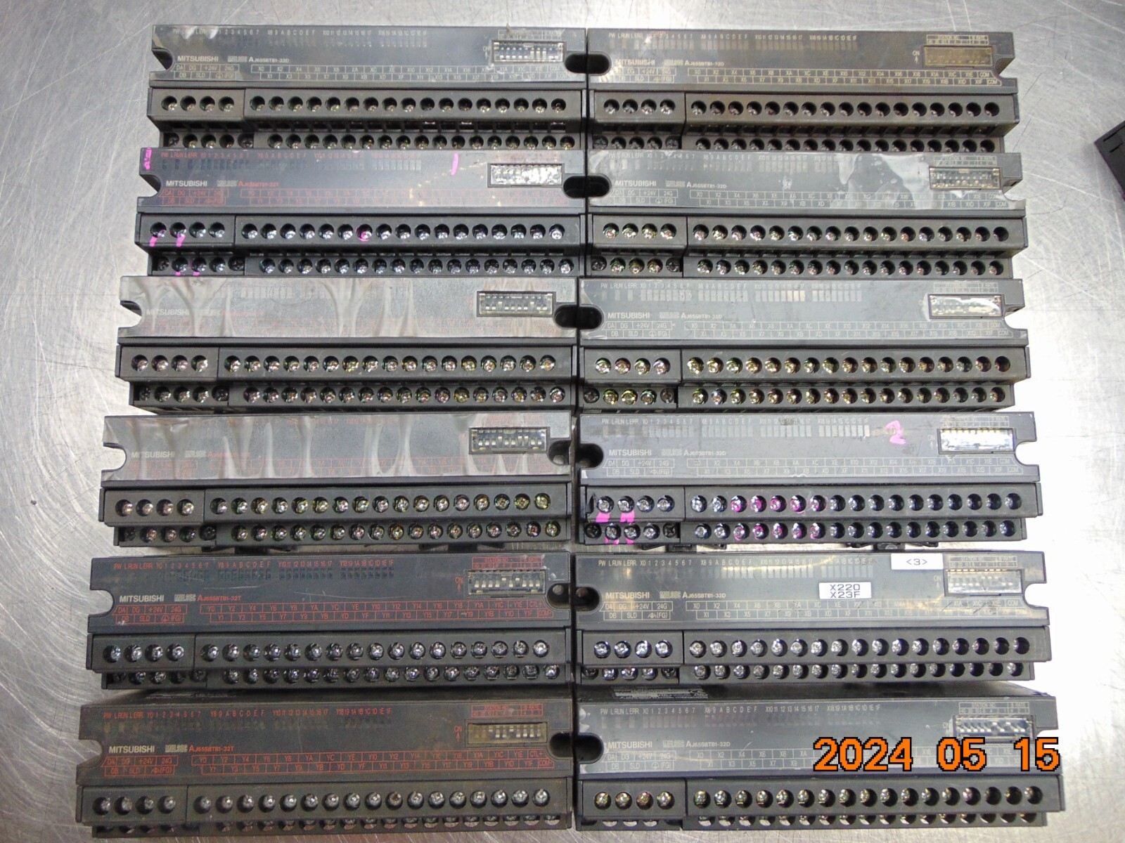 (1) Mitsubishi AJ65SBTB1-32D Input/Output Module MELSEC