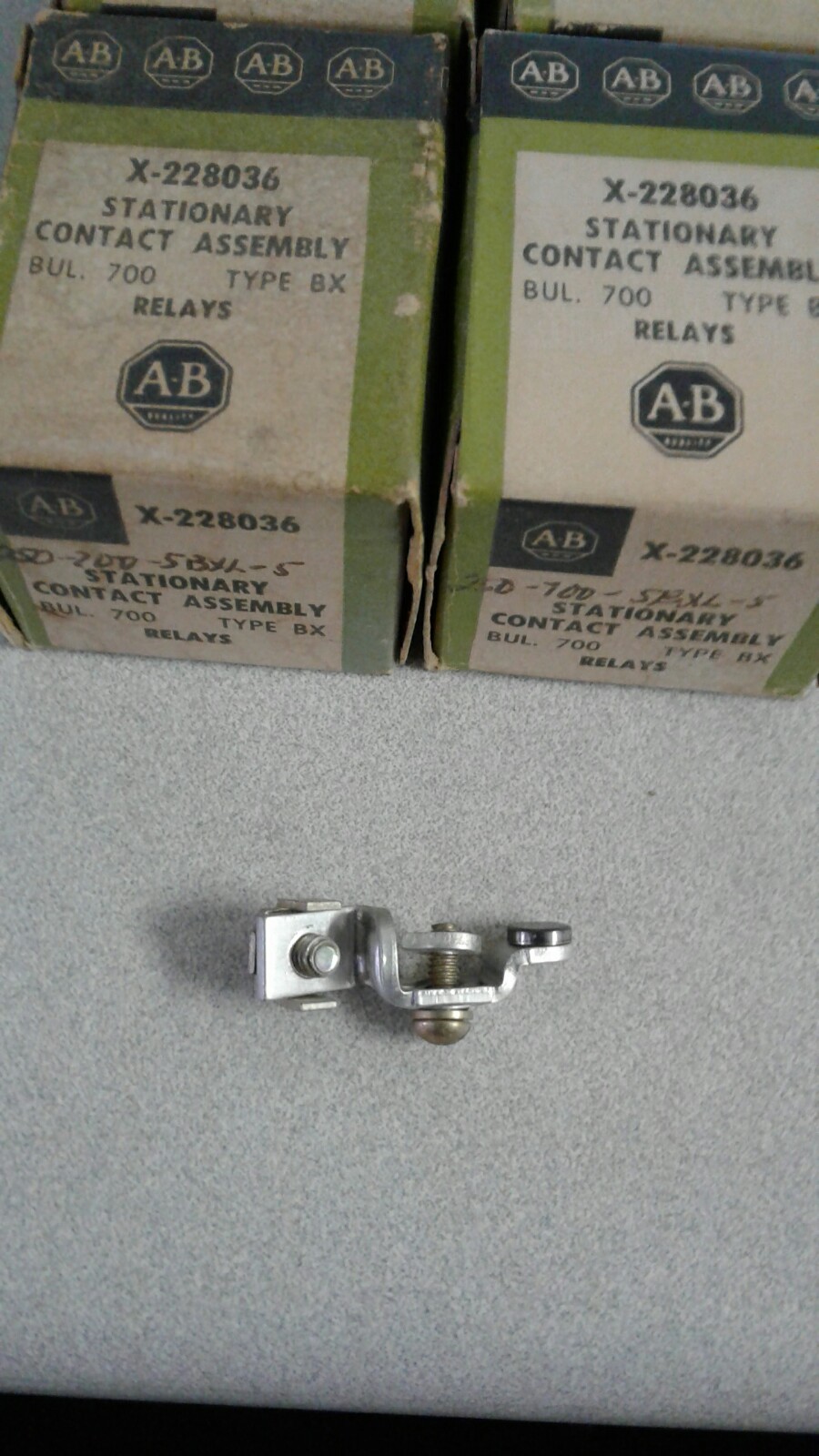 Allen Bradley X-228036 Stationary Contact Assembly X228036 (Pack of 4)