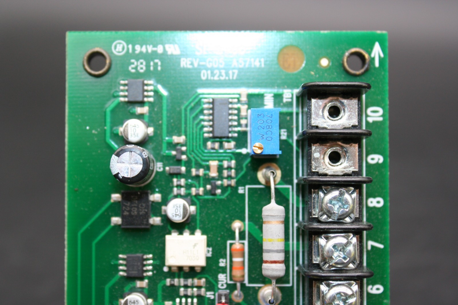 One (1) KB Electronics KBSI-240D (9431C) Signal Isolator
