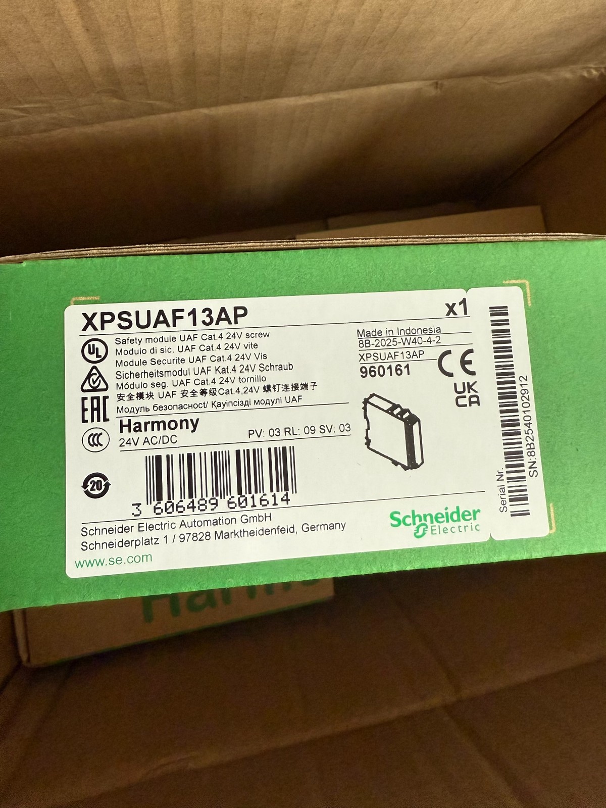 1PC NEW Schneider XPSUAF13AP Safety Relay Free Shipping