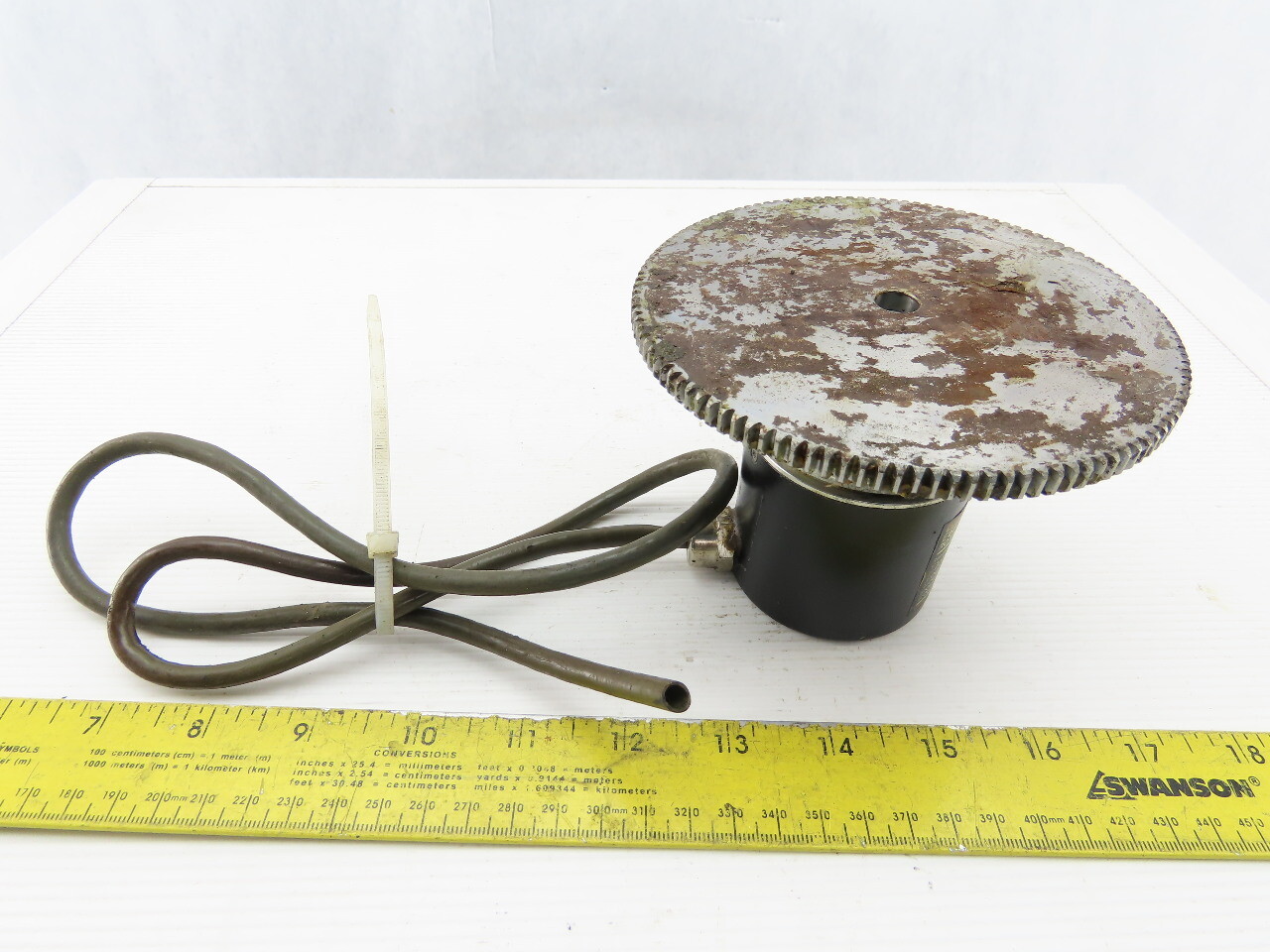 Omron E6F-AG5C-C 256P/R Rotary Encoder