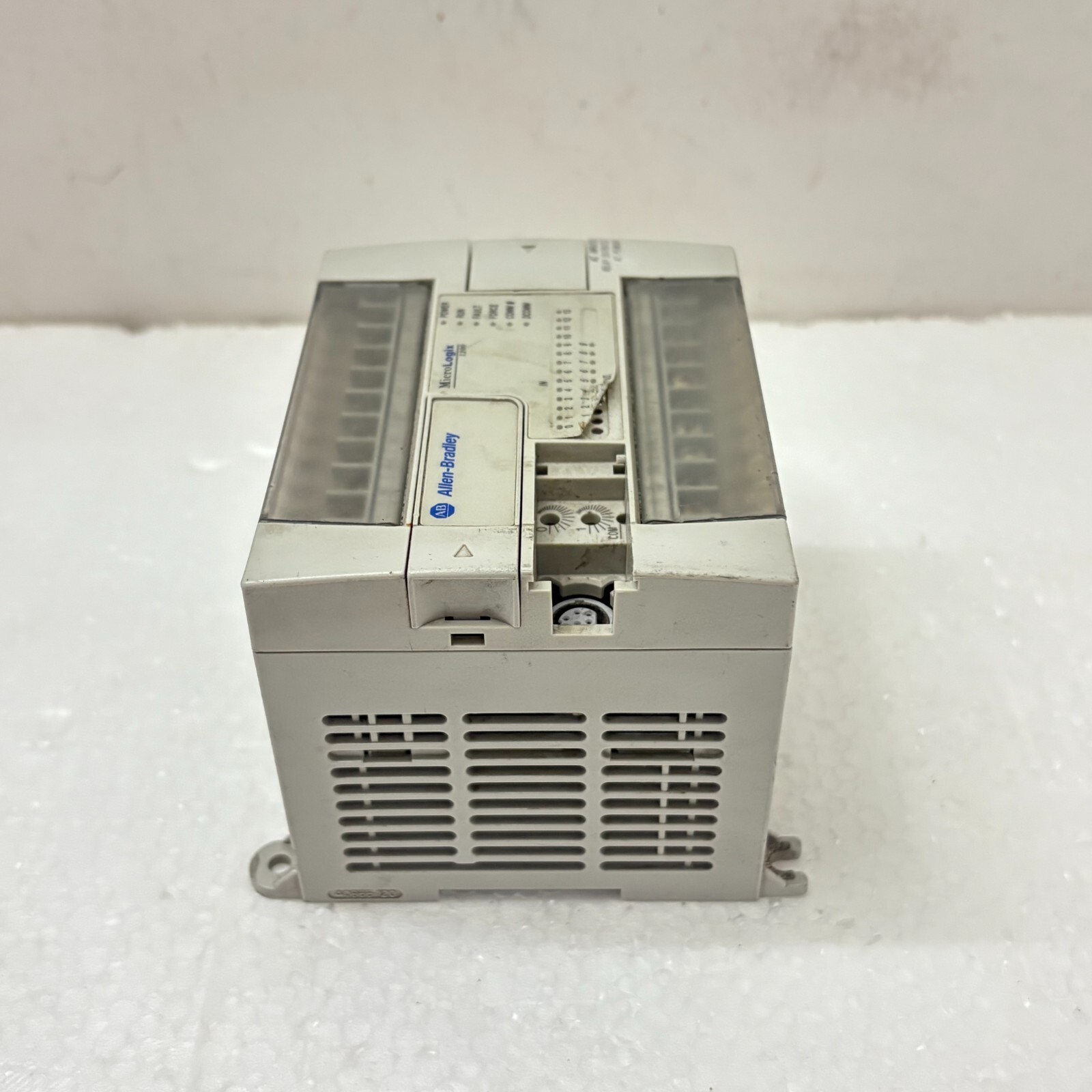 Allen Bradley 1762-L24AWA /C MicroLogix 1200 AC Power Controller (USED)