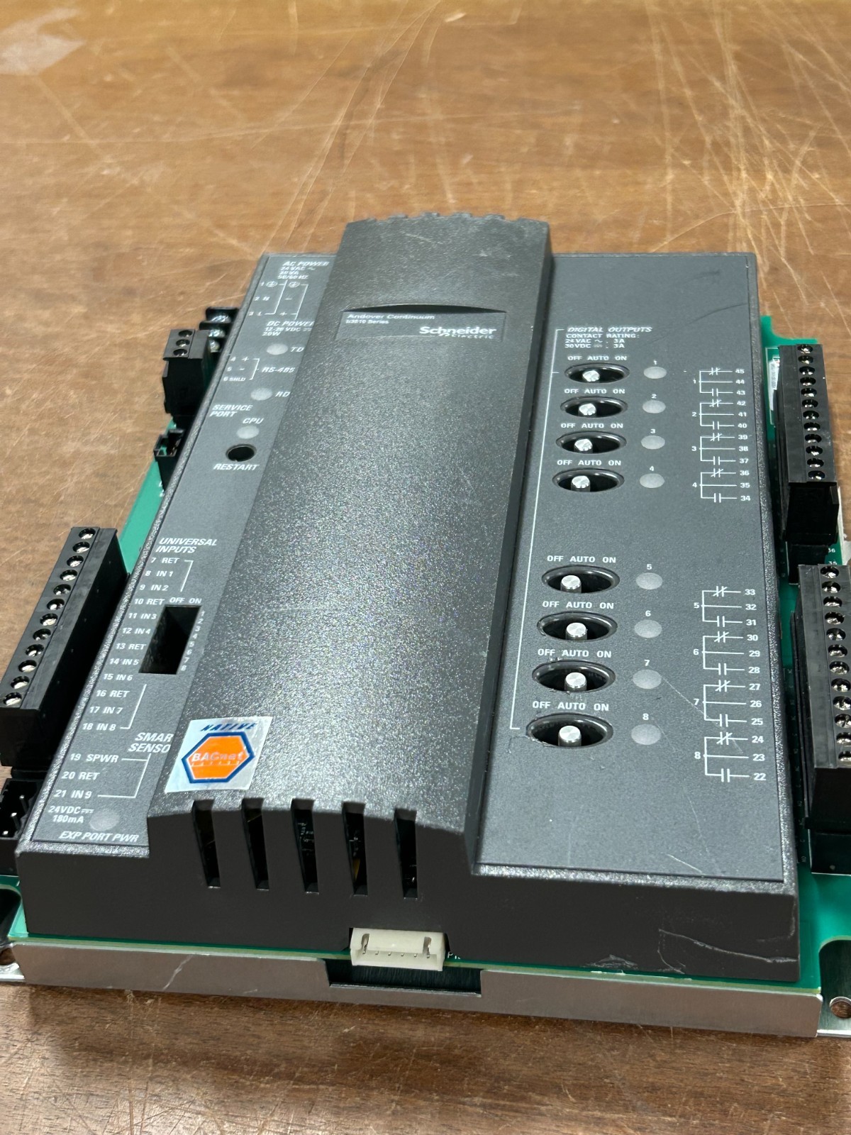 Schneider Electric Andover Continuum Model B3810 Series BACnet Controller