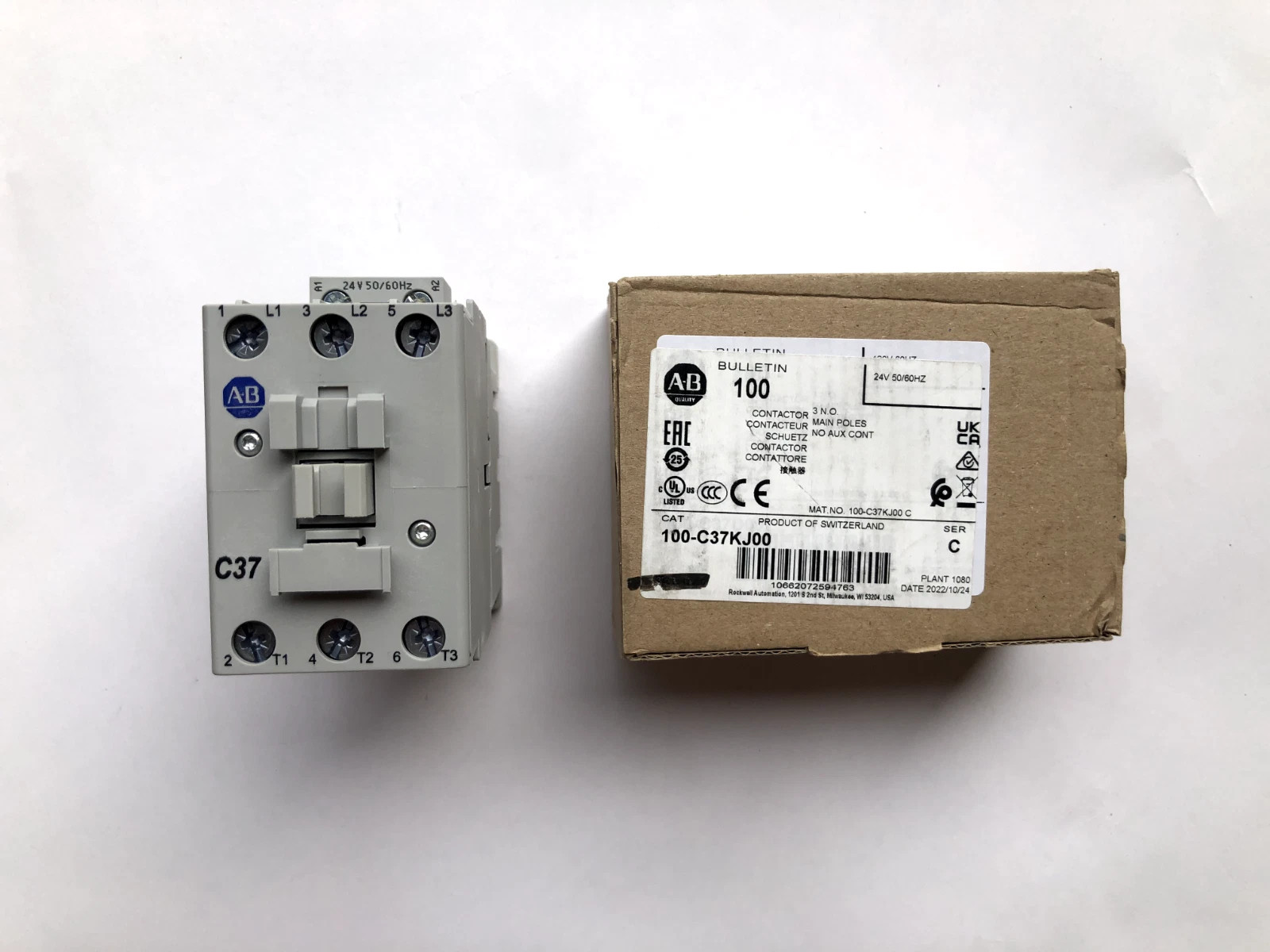 New 100-C37KJ00 Allen Bradley 100-C IEC Contactor, 24V 50/60Hz, Screw Terminals