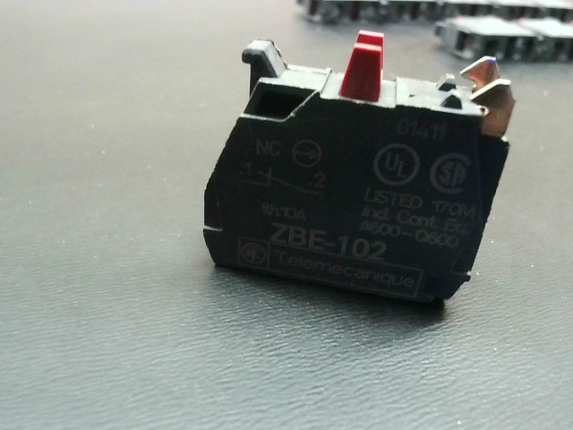 Telemecanique ZBE-102 Lot of 10 Contact Block – New No Box