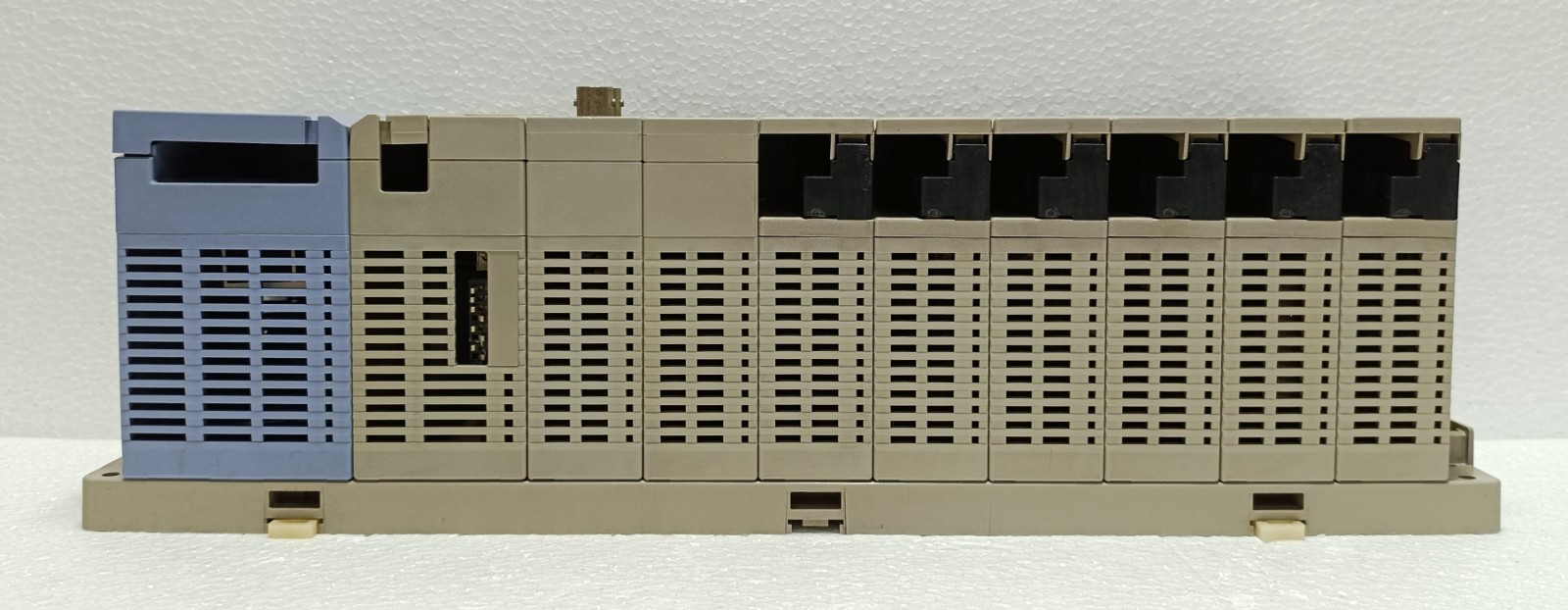 Hitachi EH-150 PLC: EH-CPU516 EH-PSD EH-BS8A XD16 YTP16 AX44 LNK System