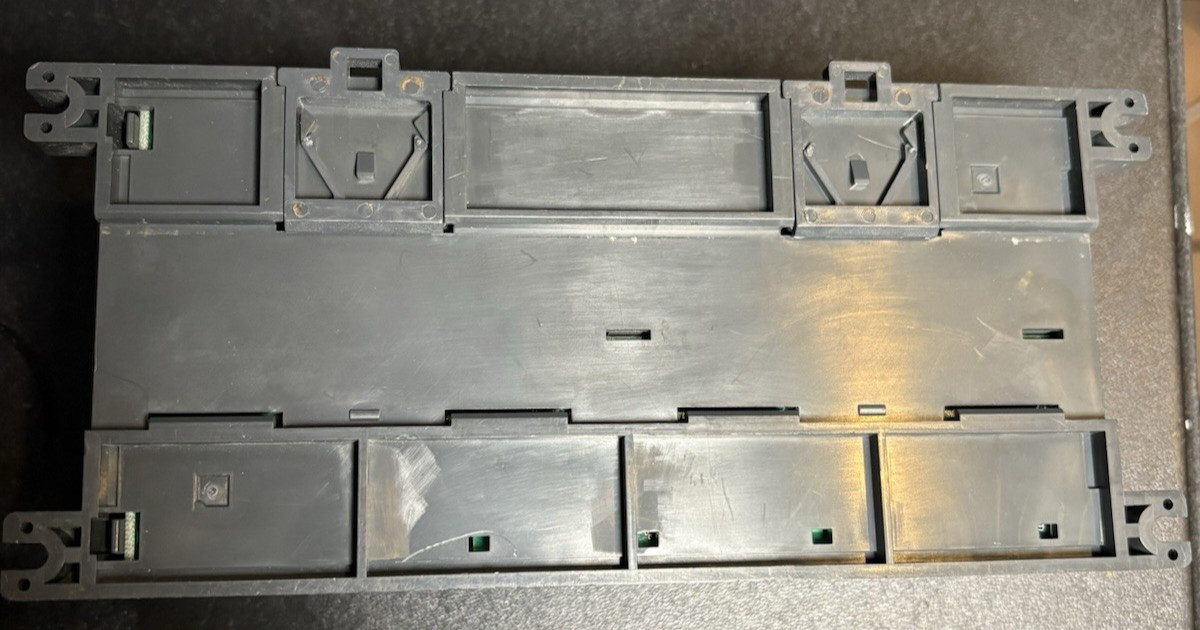 AUTOMATION DIRECT D2-04B PLC RACK