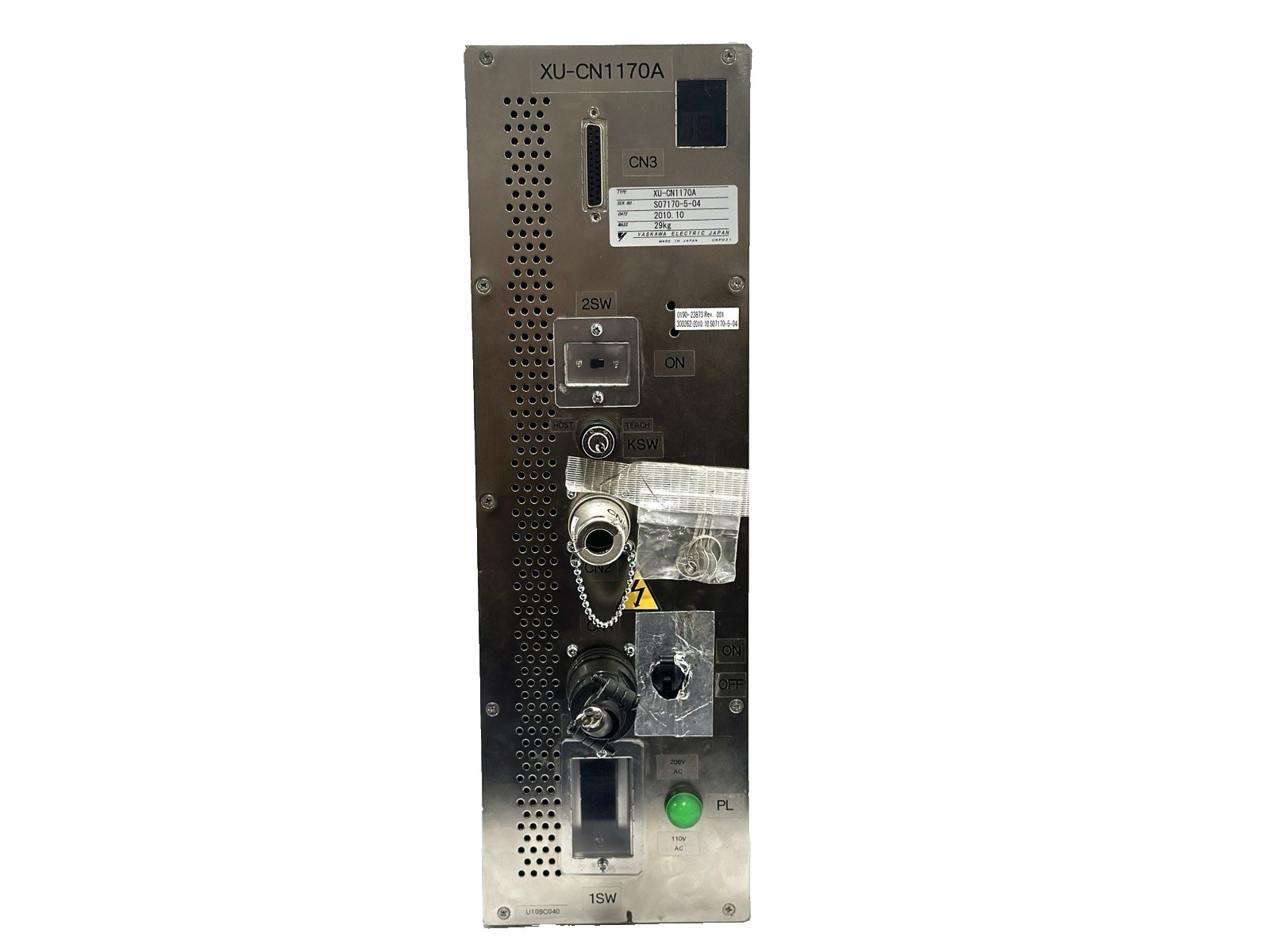 YASKAWA XU-CN1170A ROBOT CONTROLLER AMAT 0190-23873 REV 001