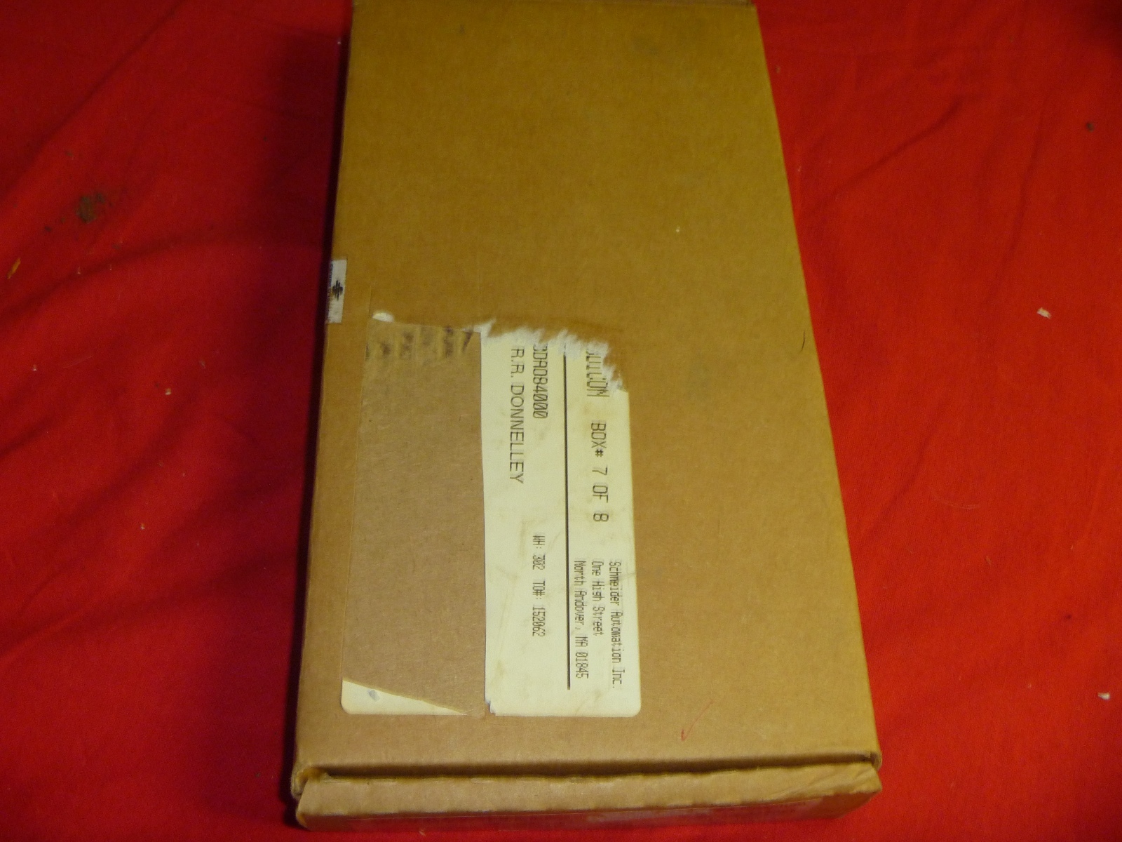 140DAO84000 New Modicon Quan AC OUT 100 140-DAO-840-00