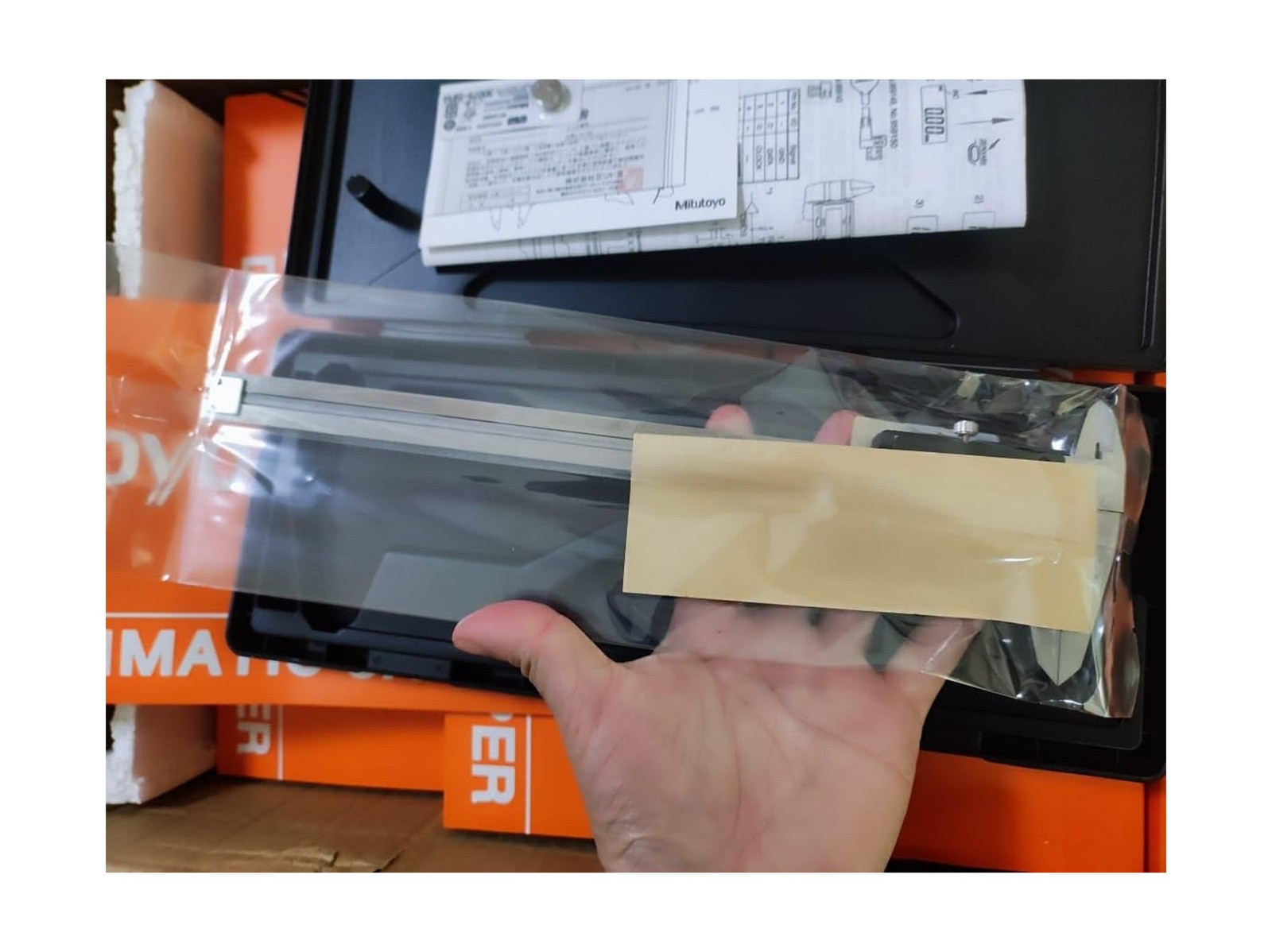 Mitutoyo Caliper 500-197-30 Digimatic 8″ (0-200 mm) – High-Precision Absol
