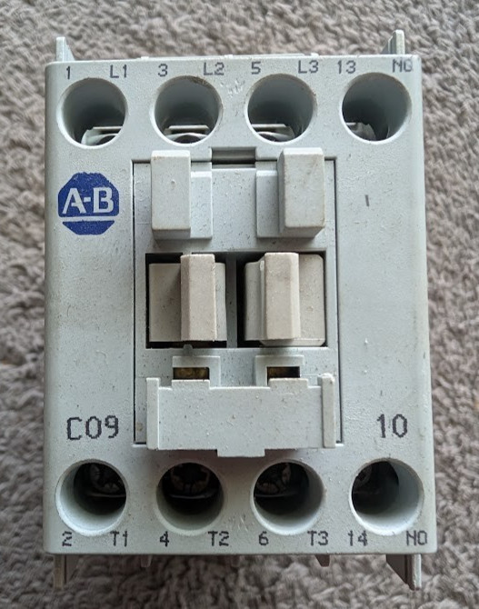ALLEN-BRADLEY 100-C09*-10 SER A CONTRACTOR COIL VOLTAGE 110V AC