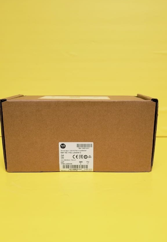 Surplus Open Allen Bradley 1762-L40AWA /C MicroLogix 1200 40-Pt I/O Controller