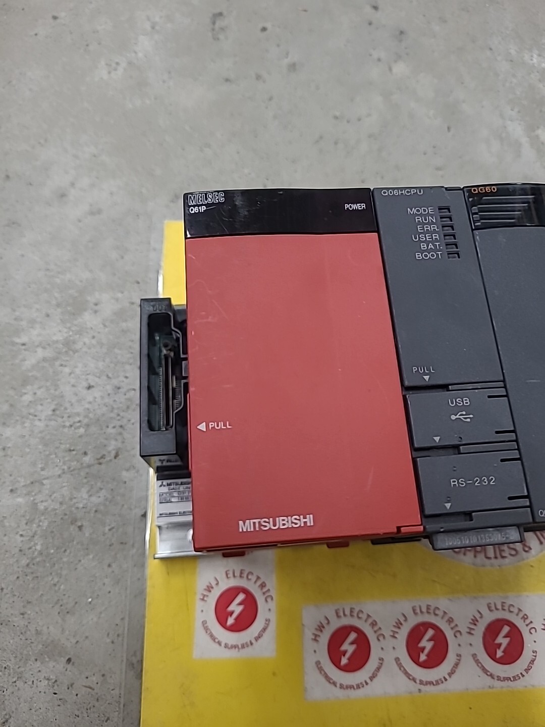 MITSUBISHI CPU MODULE Q312DB BASE Q61P POWER SUPPLY Q06HCPU