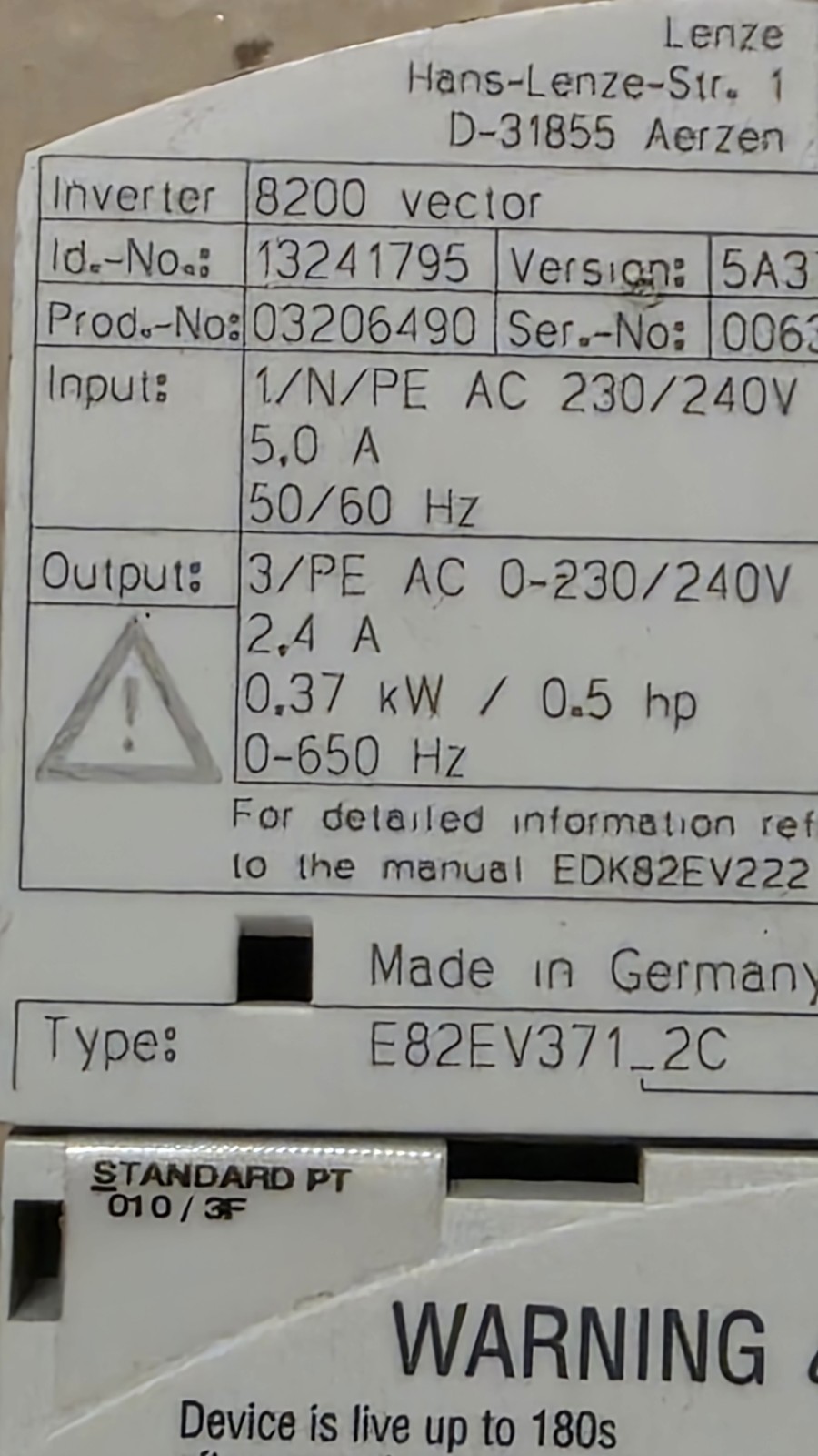 E82EV371K2C LENZE Inverter 8200 Vector E82EV371_2C E82EV371K2C *G-T2