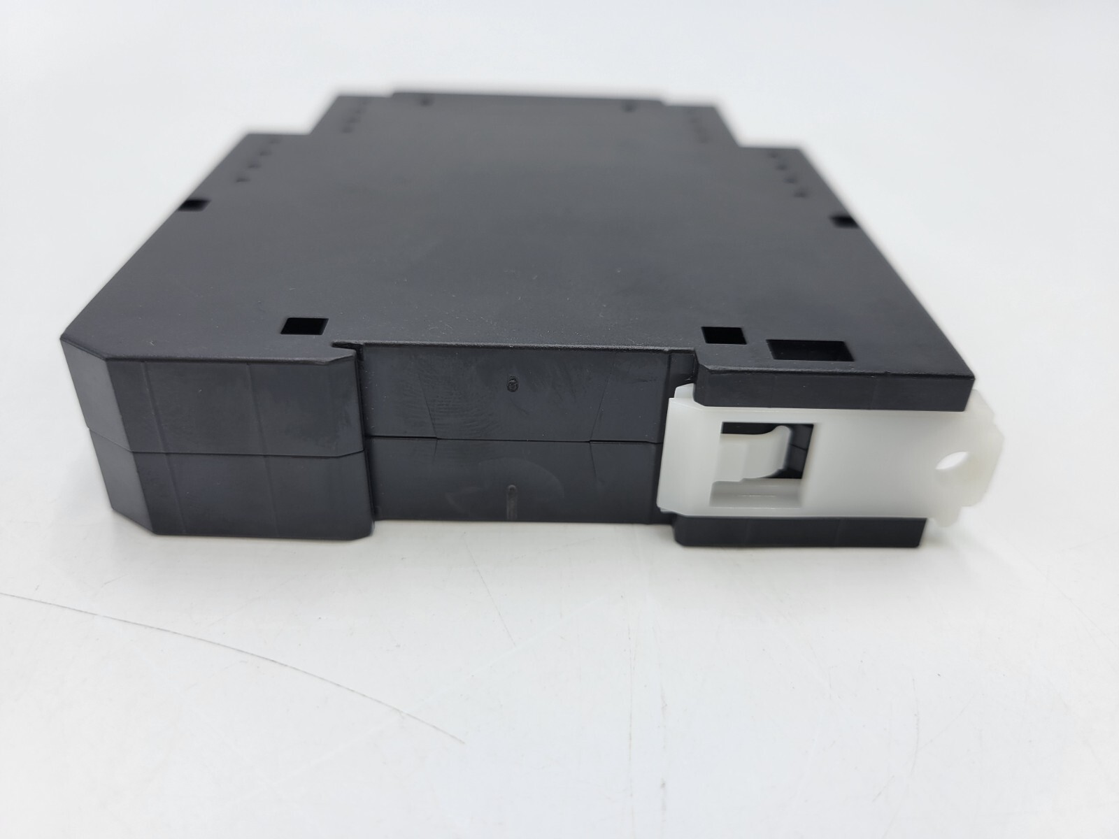 Omron K8AK-PM2 Measuring & Monitoring Relay 4.4VA 3PH 380-480VAC 5A 250VAC/30VDC