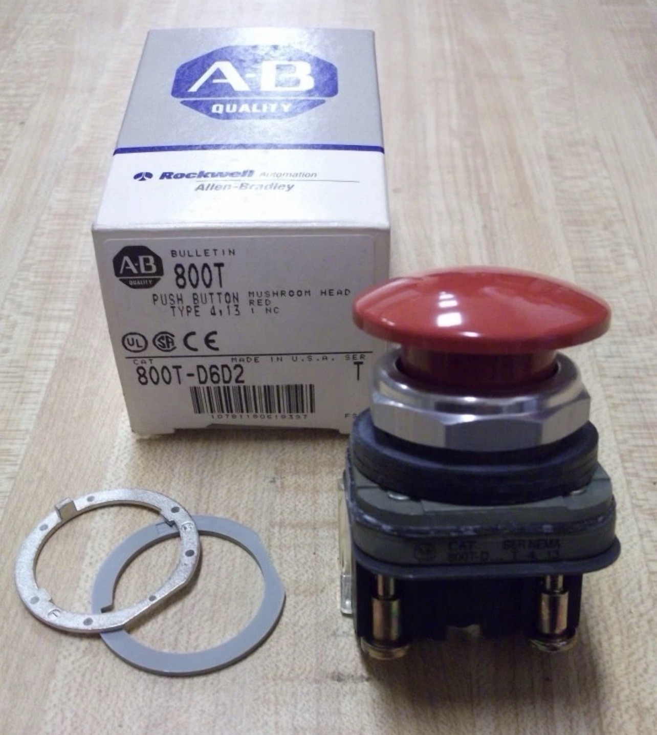 NEW! Allen Bradley 800T-D6D2 Pushbutton 800TD6D2 Series T. Free Shipping! B3