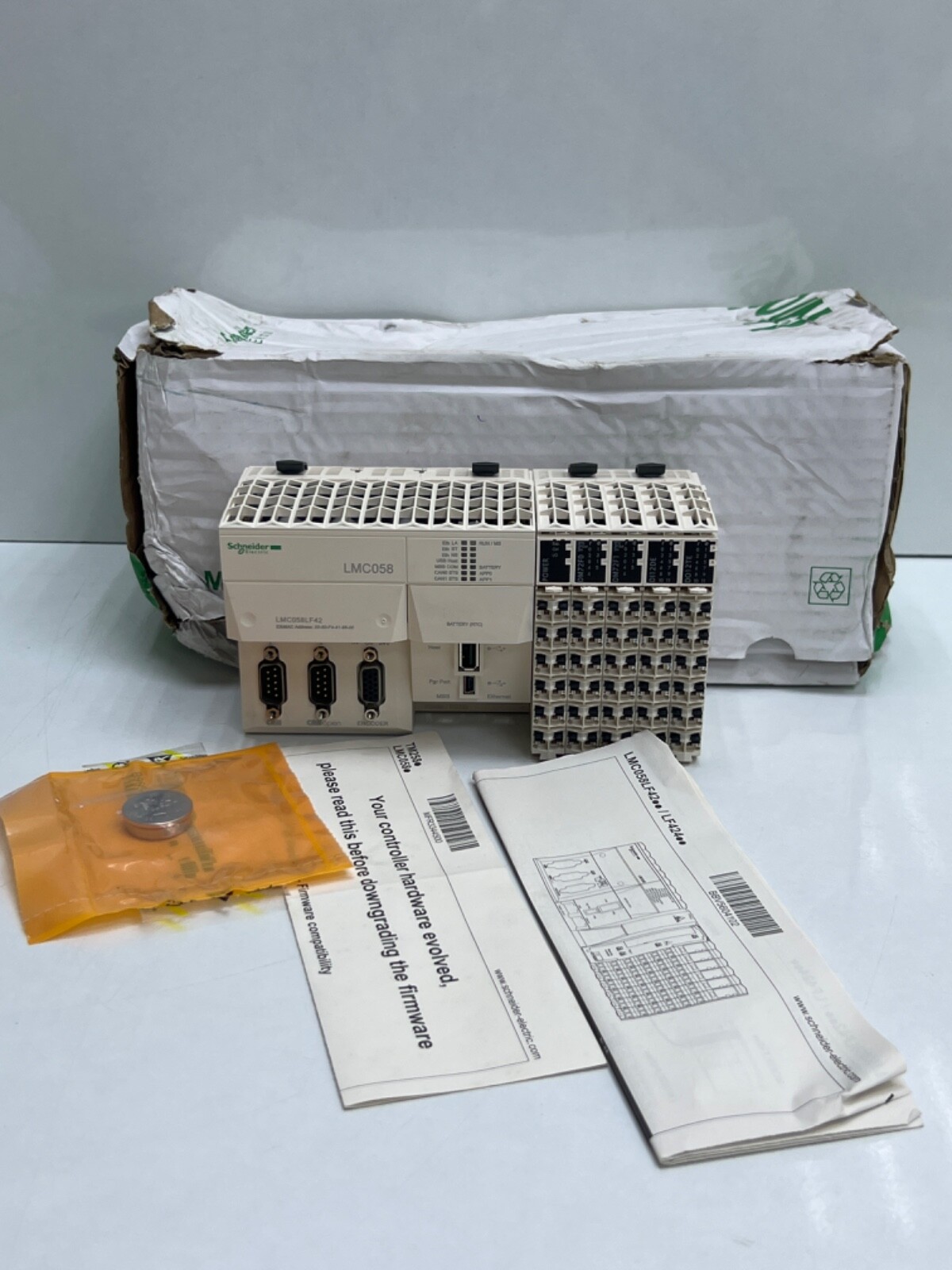 SCHNEIDER ELECTRIC LMC058LF42 compact base – 42 I/O – Motion Controller
