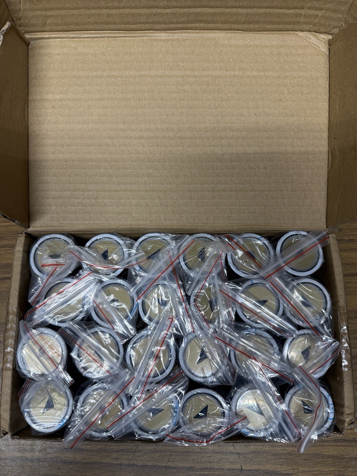 (1) *New* Schindler 590739 D2 Series Elevator Button With Arrow Green LED