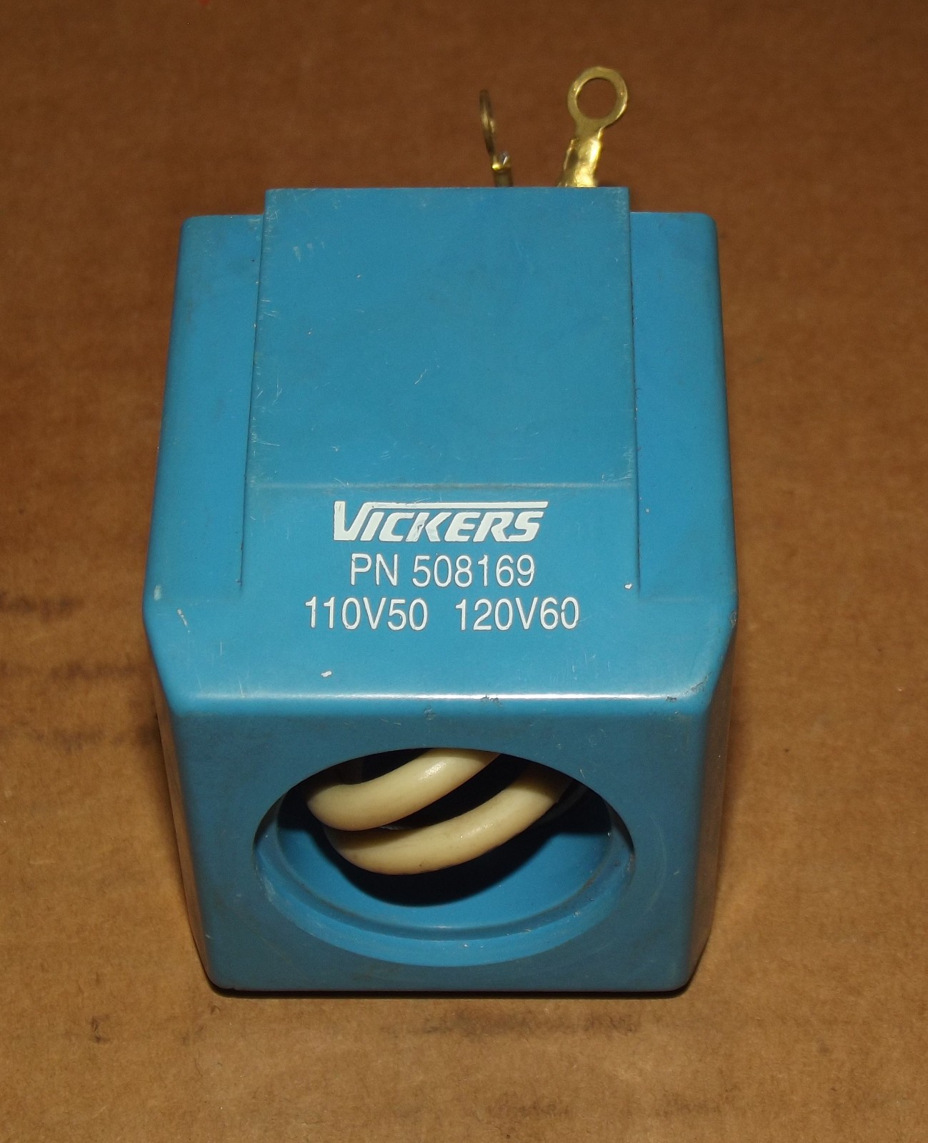 Vickers 508169 Coil 110V 50HZ 120V 60HZ NOS